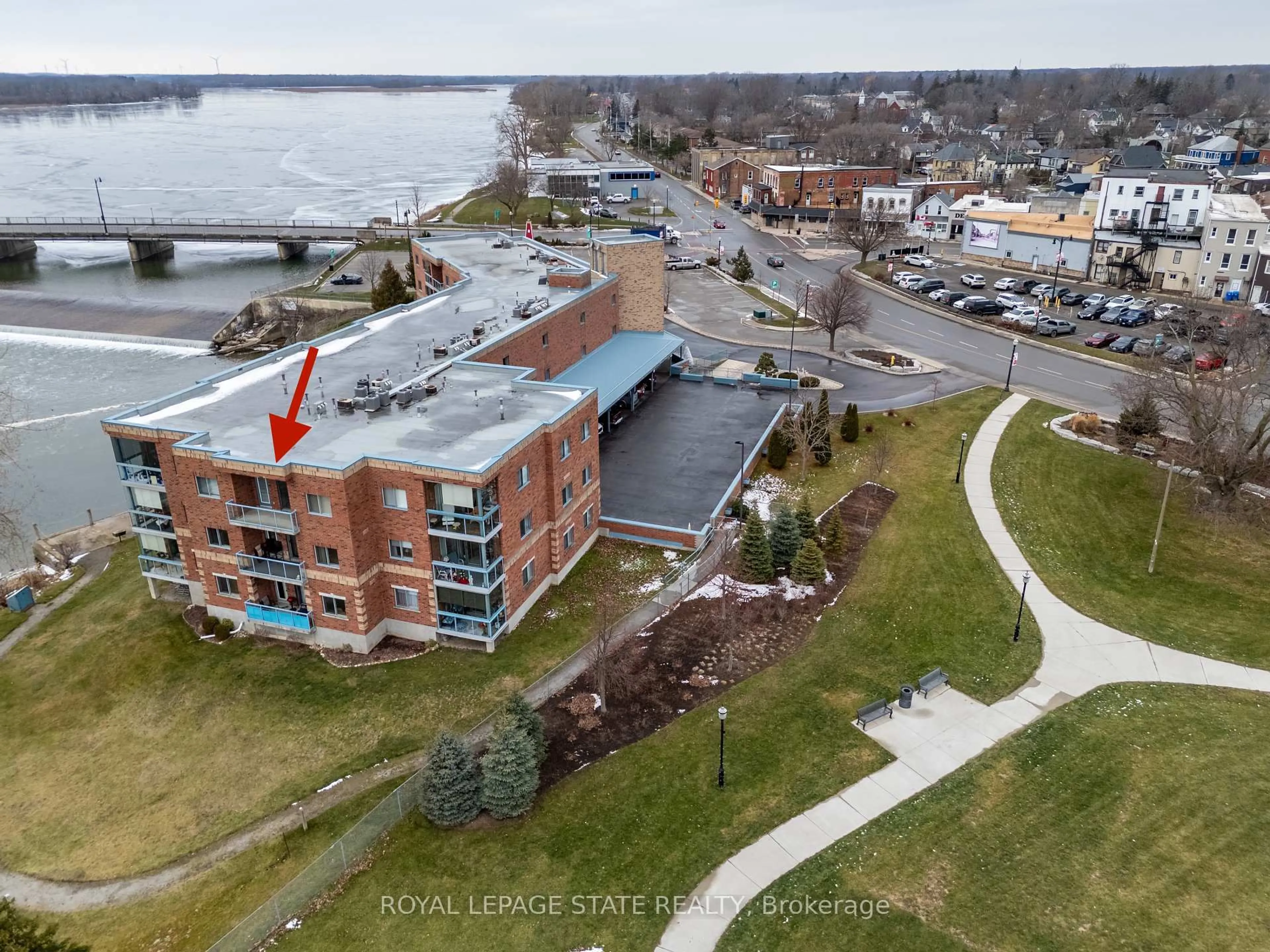 A pic from outside/outdoor area/front of a property/back of a property/a pic from drone, water/lake/river/ocean view for 210 Main St #309, Haldimand Ontario N1A 3G7