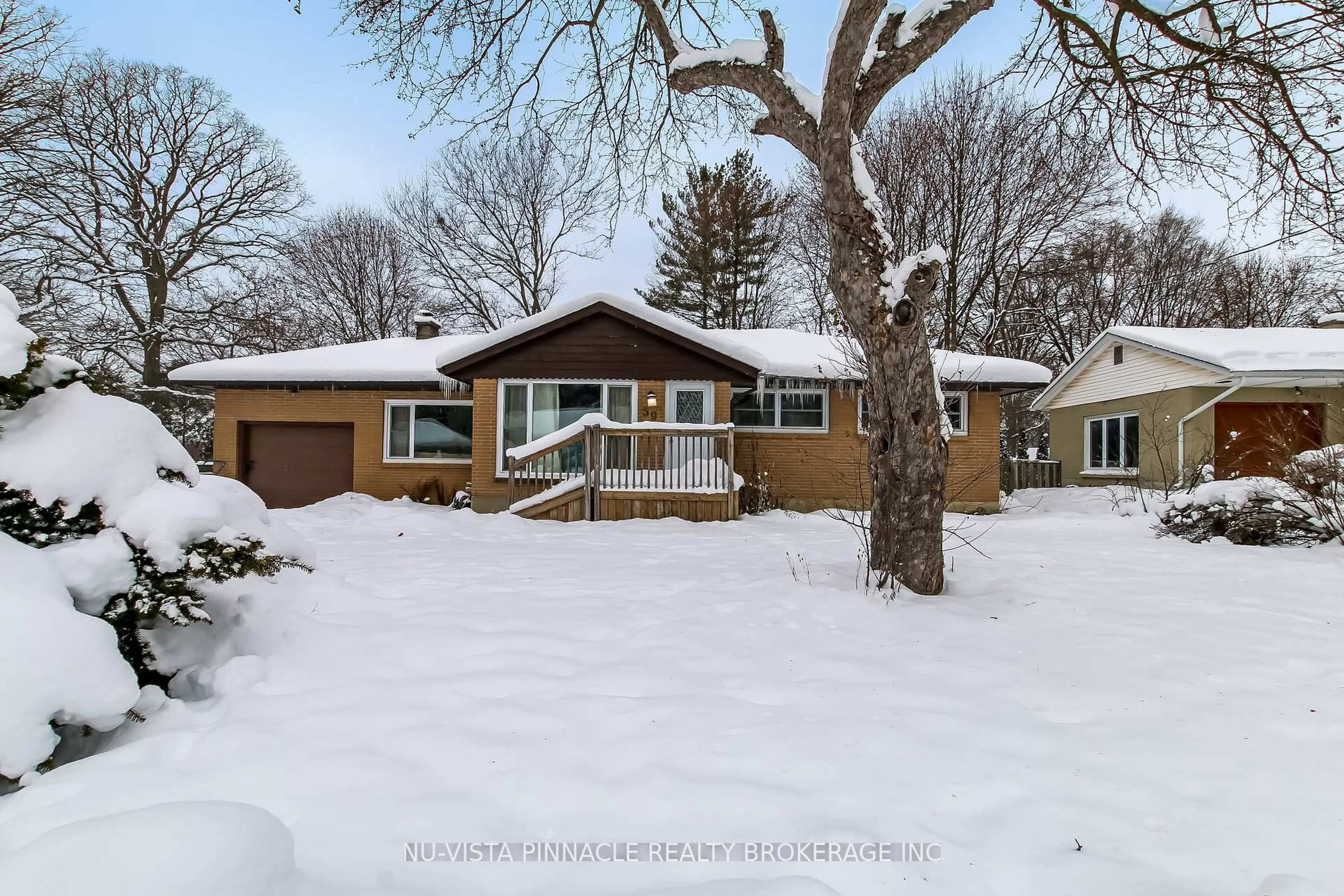 A pic from outside/outdoor area/front of a property/back of a property/a pic from drone, street for 59 Thorncrest Cres, London South Ontario N6J 1K4