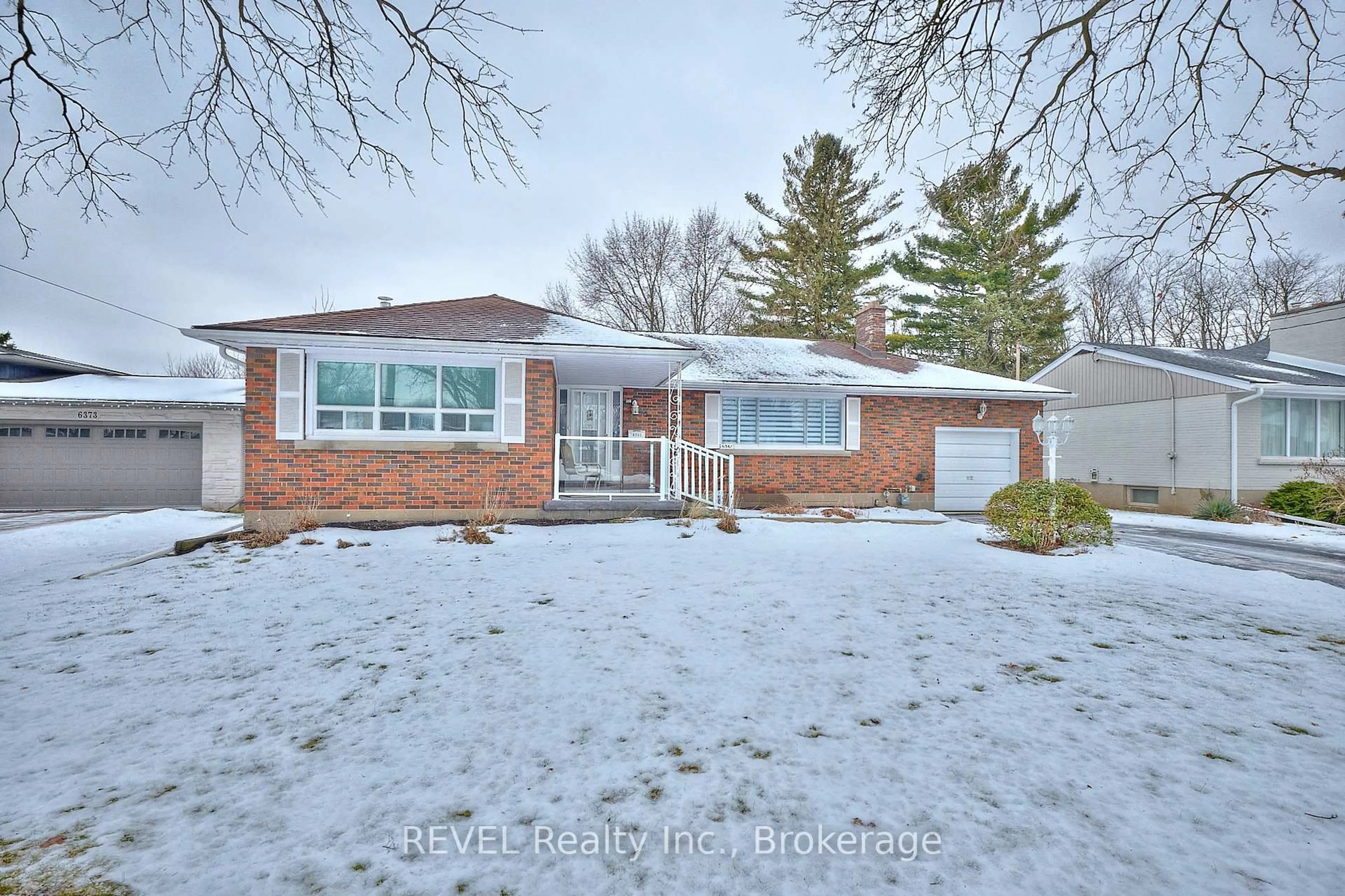 Home with brick exterior material, street for 6361 Clare Cres, Niagara Falls Ontario L2G 2C9