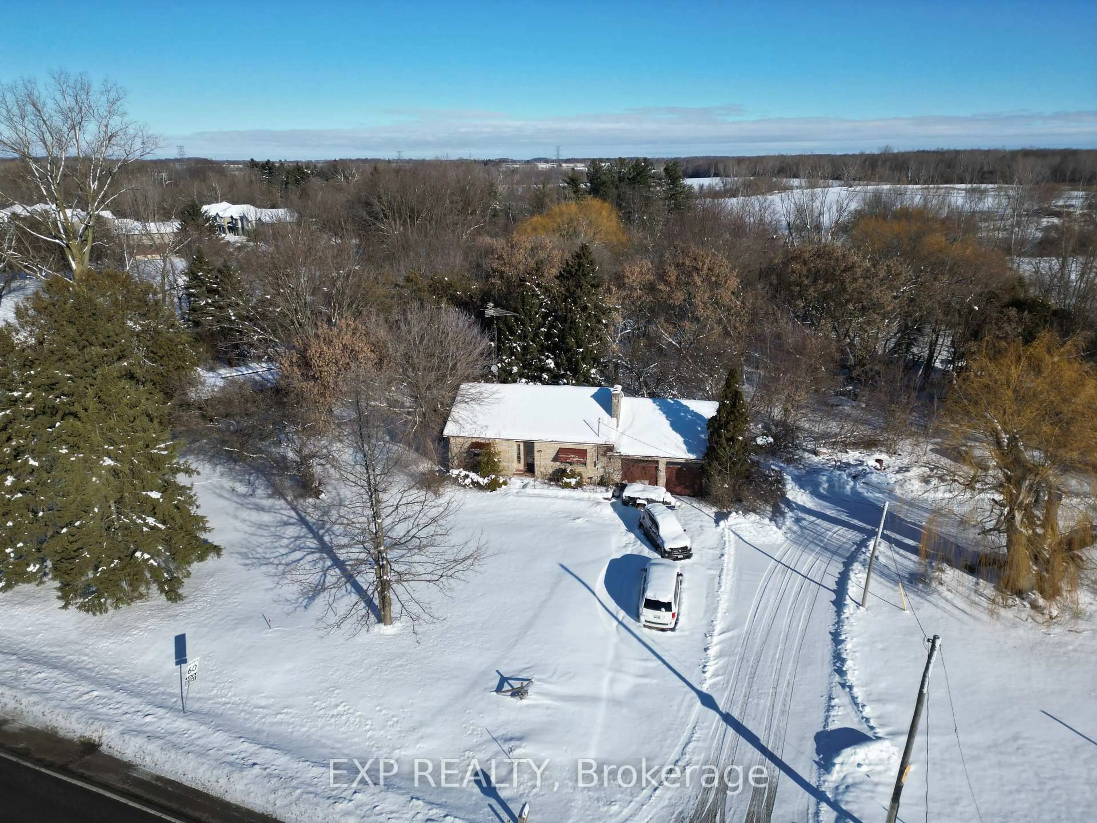 A pic from outside/outdoor area/front of a property/back of a property/a pic from drone, unknown for 1814 Hamilton Rd, London South Ontario N6M 1G4