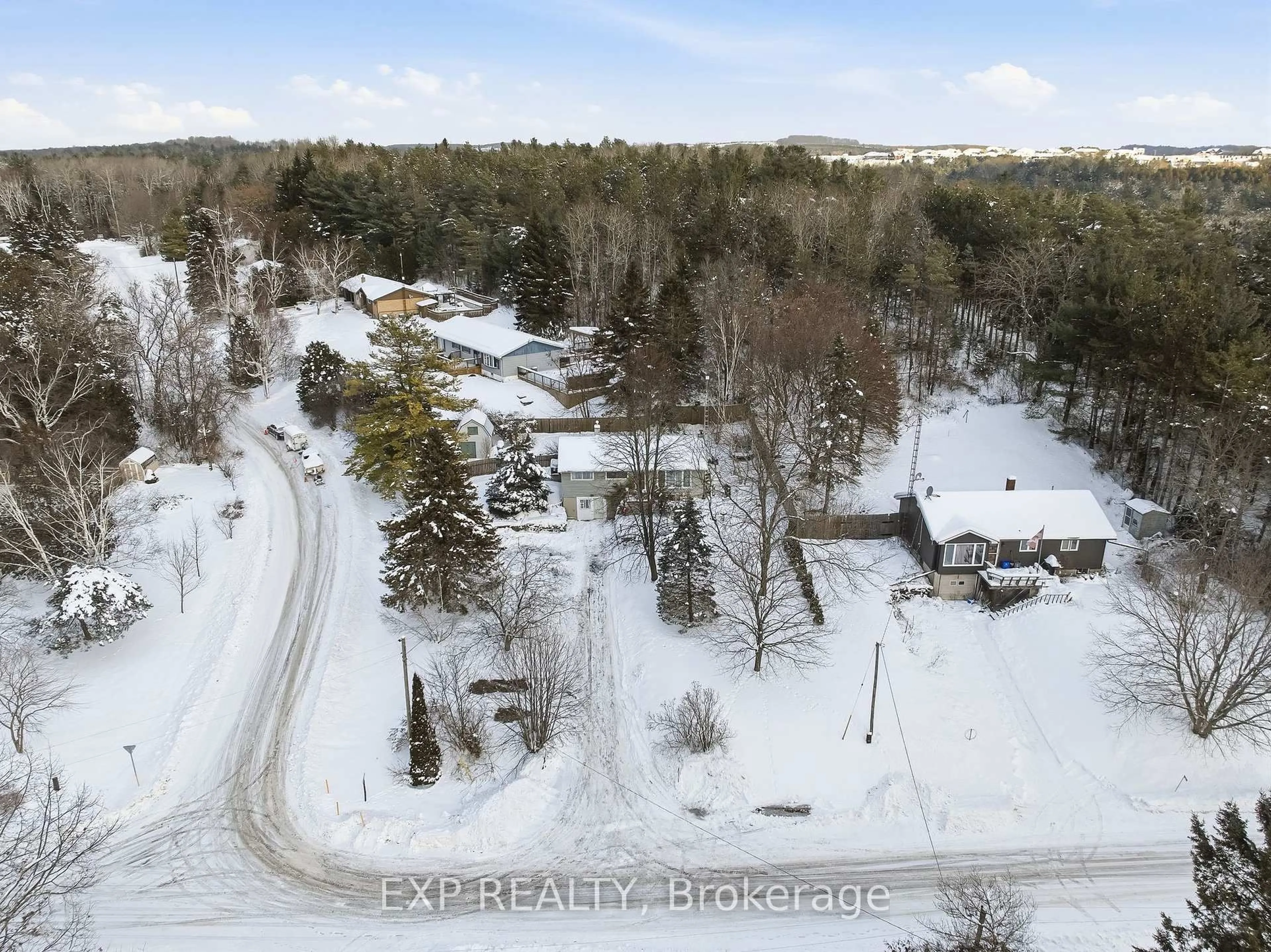 A pic from outside/outdoor area/front of a property/back of a property/a pic from drone, unknown for 2825 Peter St, Hamilton Township Ontario K9A 4J9
