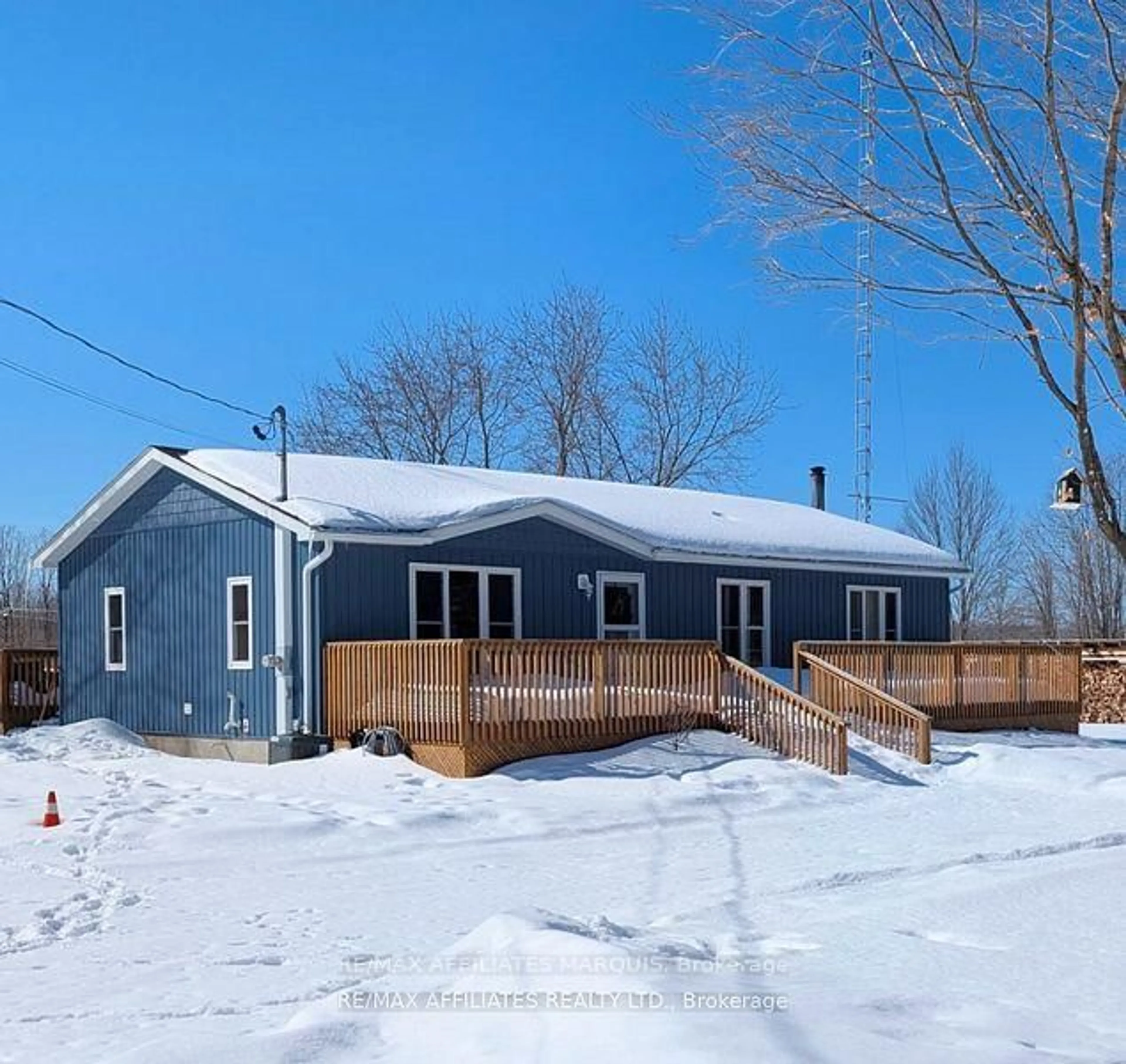 A pic from outside/outdoor area/front of a property/back of a property/a pic from drone, unknown for 480 Porter Rd, Rideau Lakes Ontario K0G 1X0