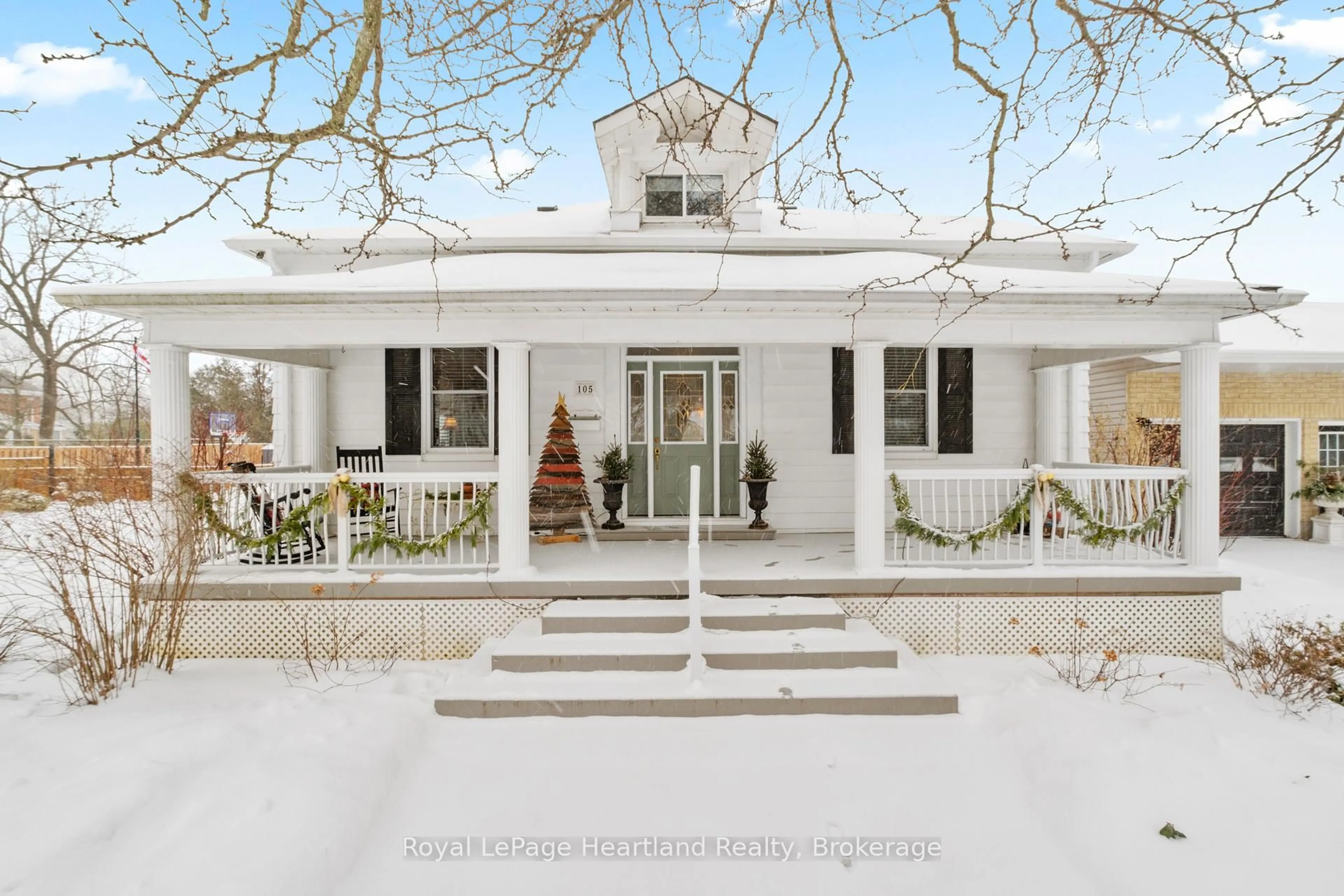 Patio, street for 105 Quebec St, Goderich Ontario N7A 2G6