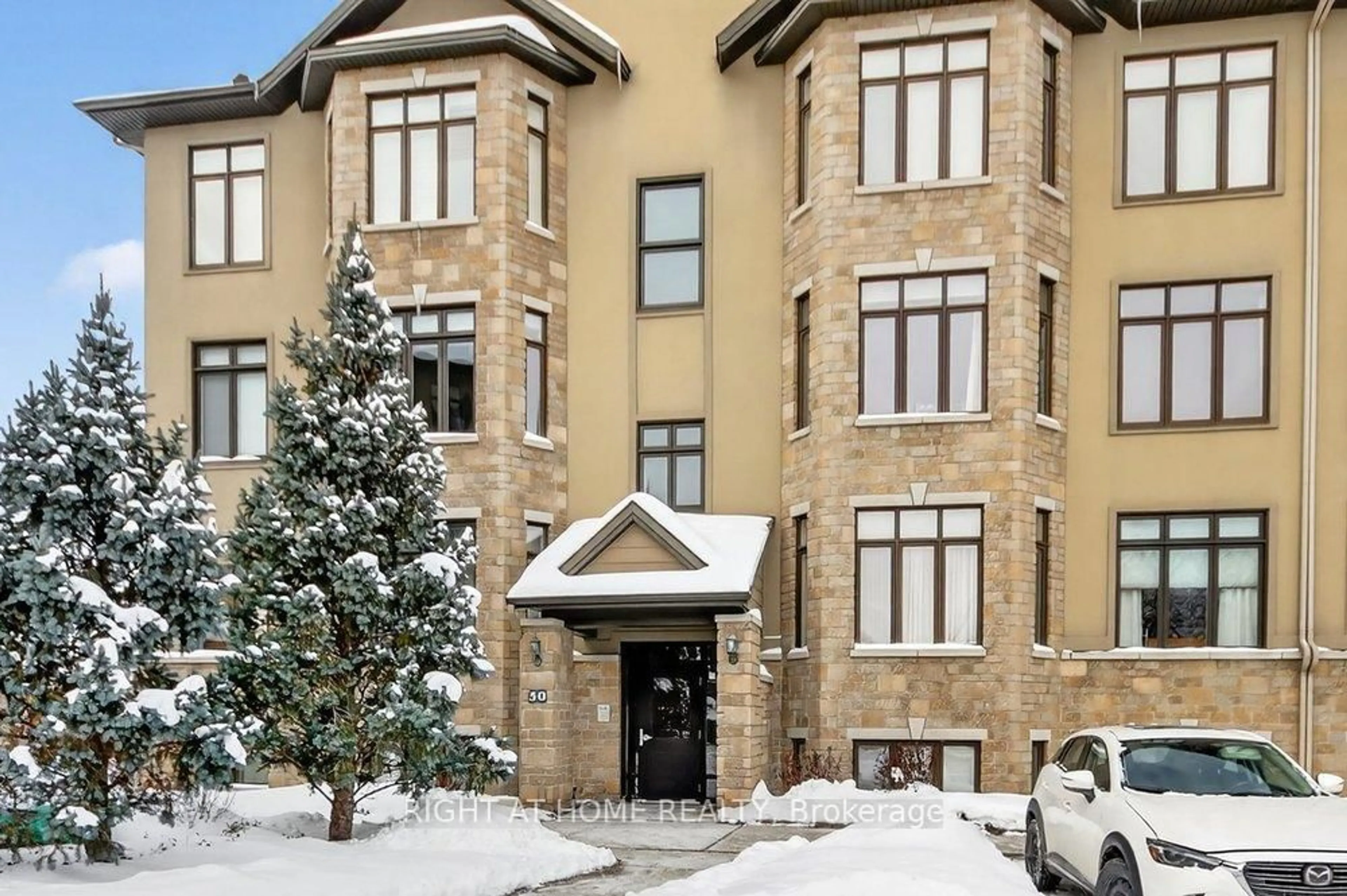 Indoor foyer for 30 Prestige Circ #6, Ottawa Ontario K4A 0W9