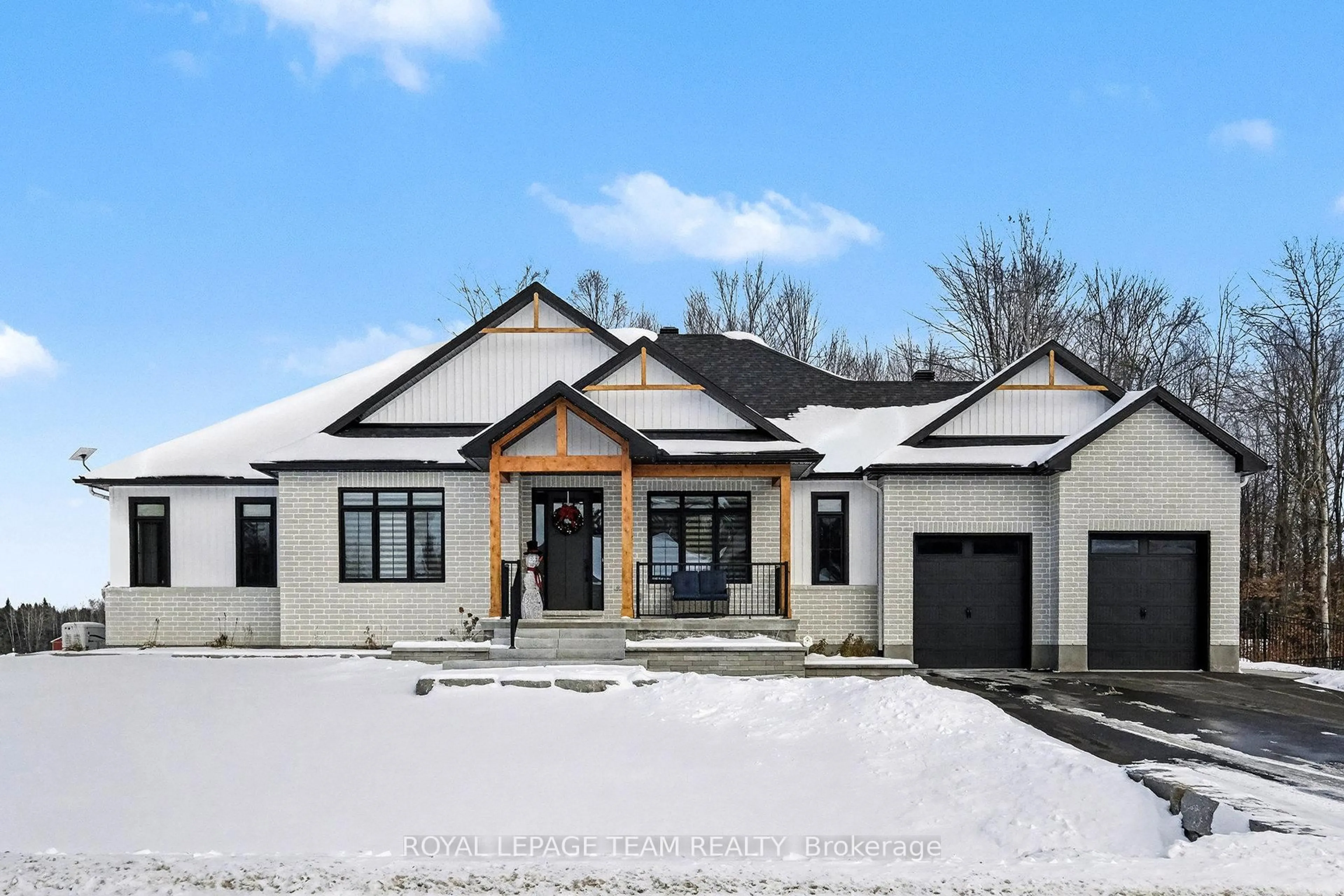 Home with brick exterior material, unknown for 1685 Trizisky St, North Dundas Ontario K0E 1S0