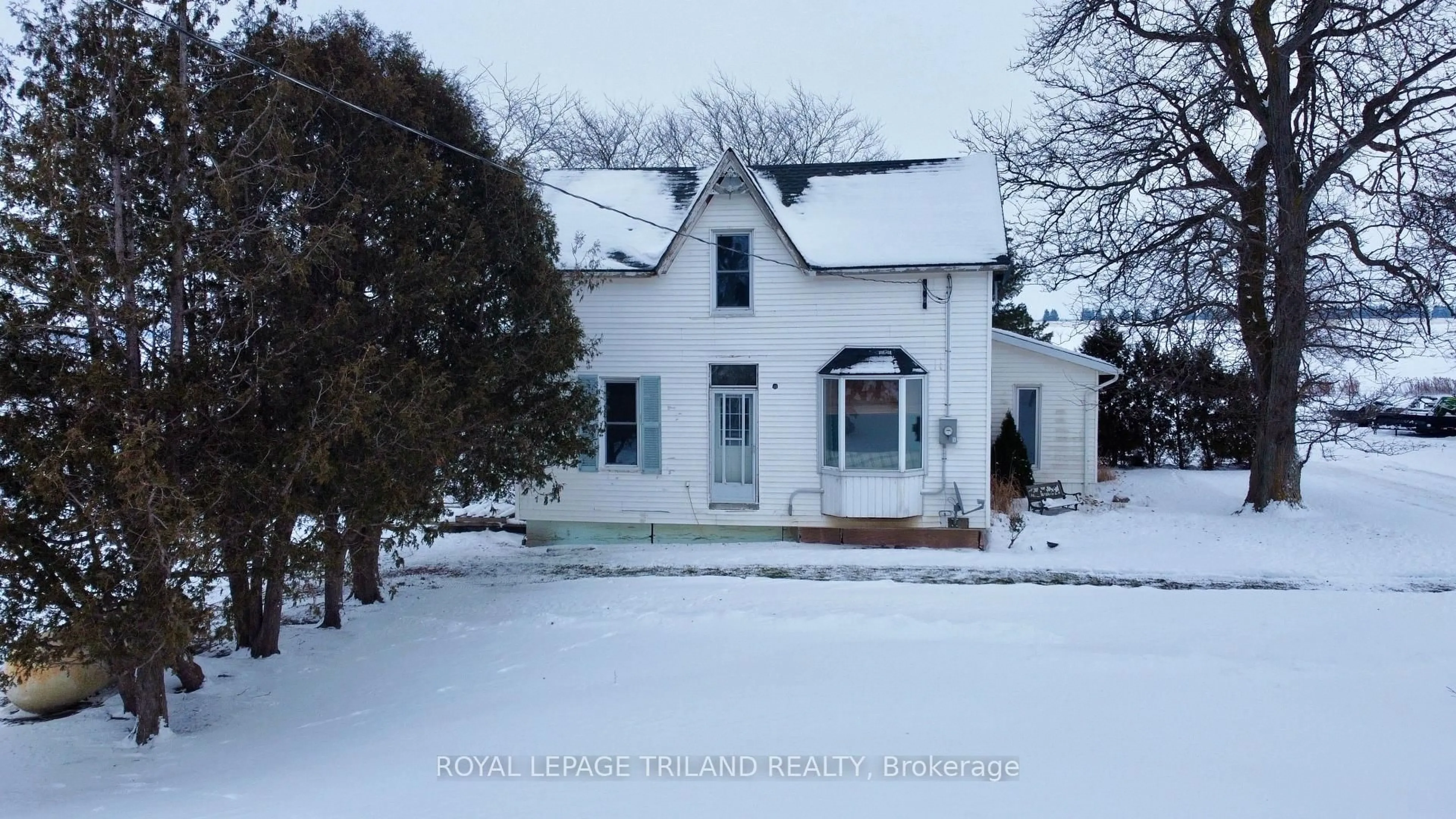 A pic from outside/outdoor area/front of a property/back of a property/a pic from drone, street for 29800 Centre Rd, Adelaide Metcalfe Ontario N7G 3H7