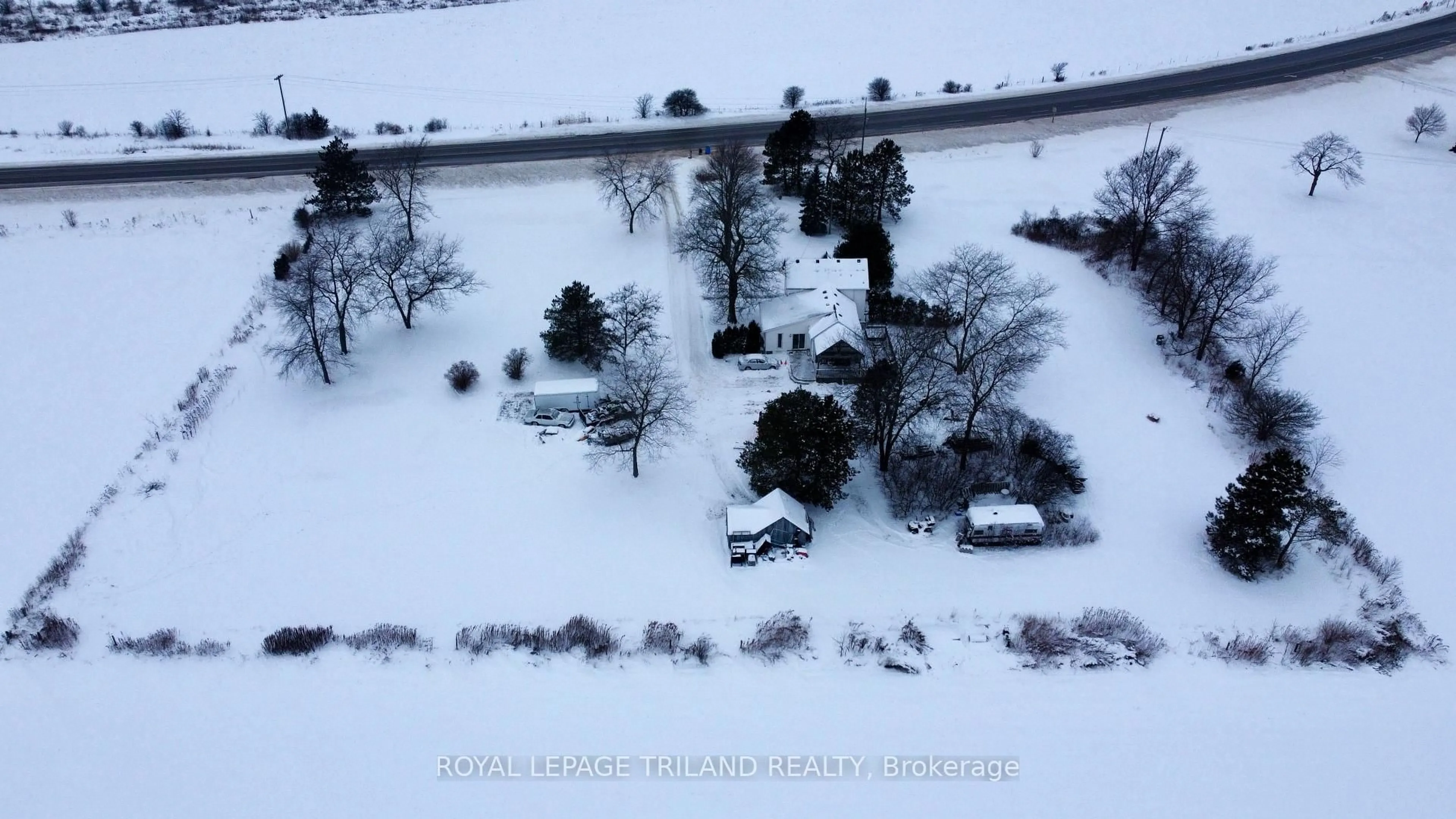 A pic from outside/outdoor area/front of a property/back of a property/a pic from drone, street for 29800 Centre Rd, Adelaide Metcalfe Ontario N7G 3H7