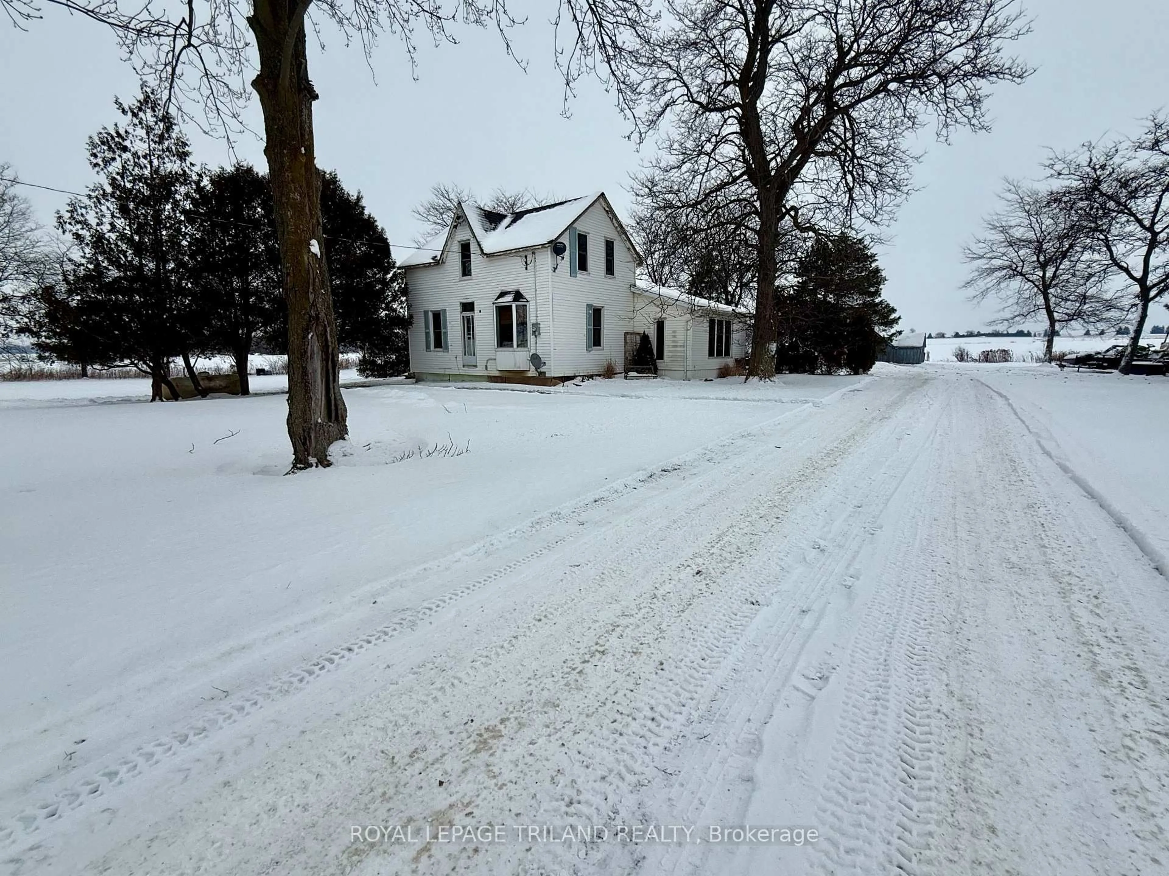 Unknown for 29800 Centre Rd, Adelaide Metcalfe Ontario N7G 3H7