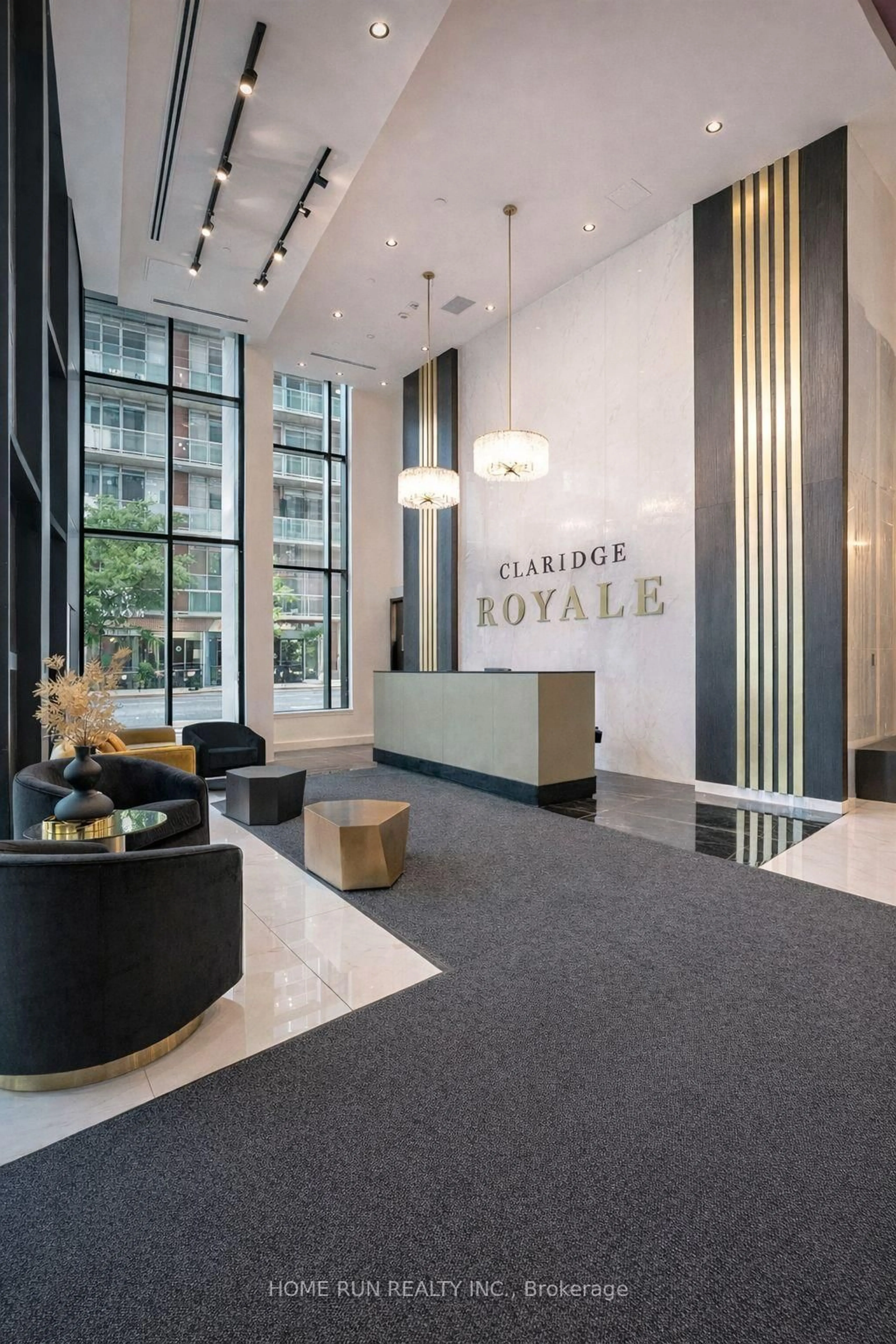 Indoor foyer for 180 George St #1411, Ottawa Ontario K1N 0G8