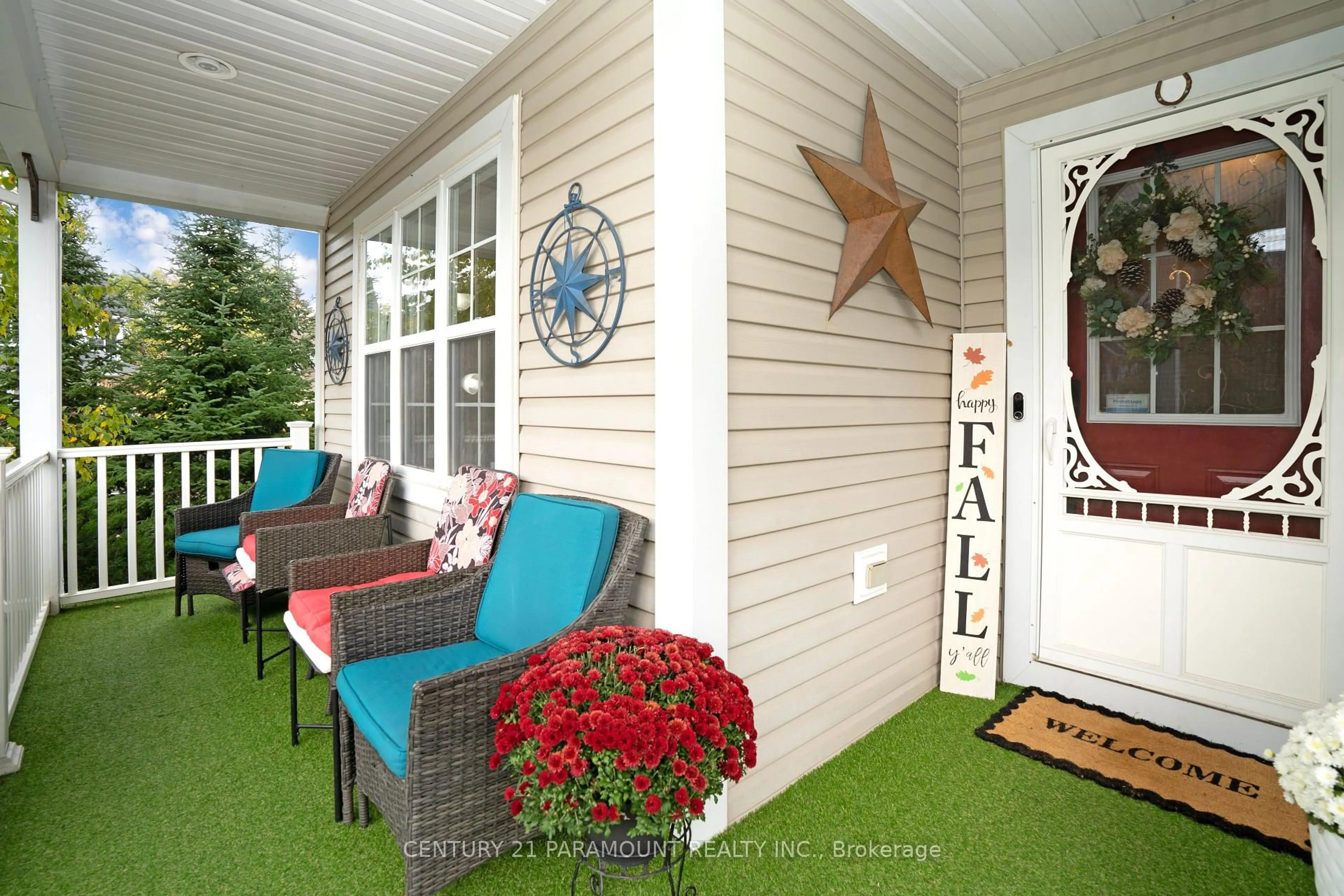 Patio, street for 109 Hampson Cres, Guelph/Eramosa Ontario N0B 2K0