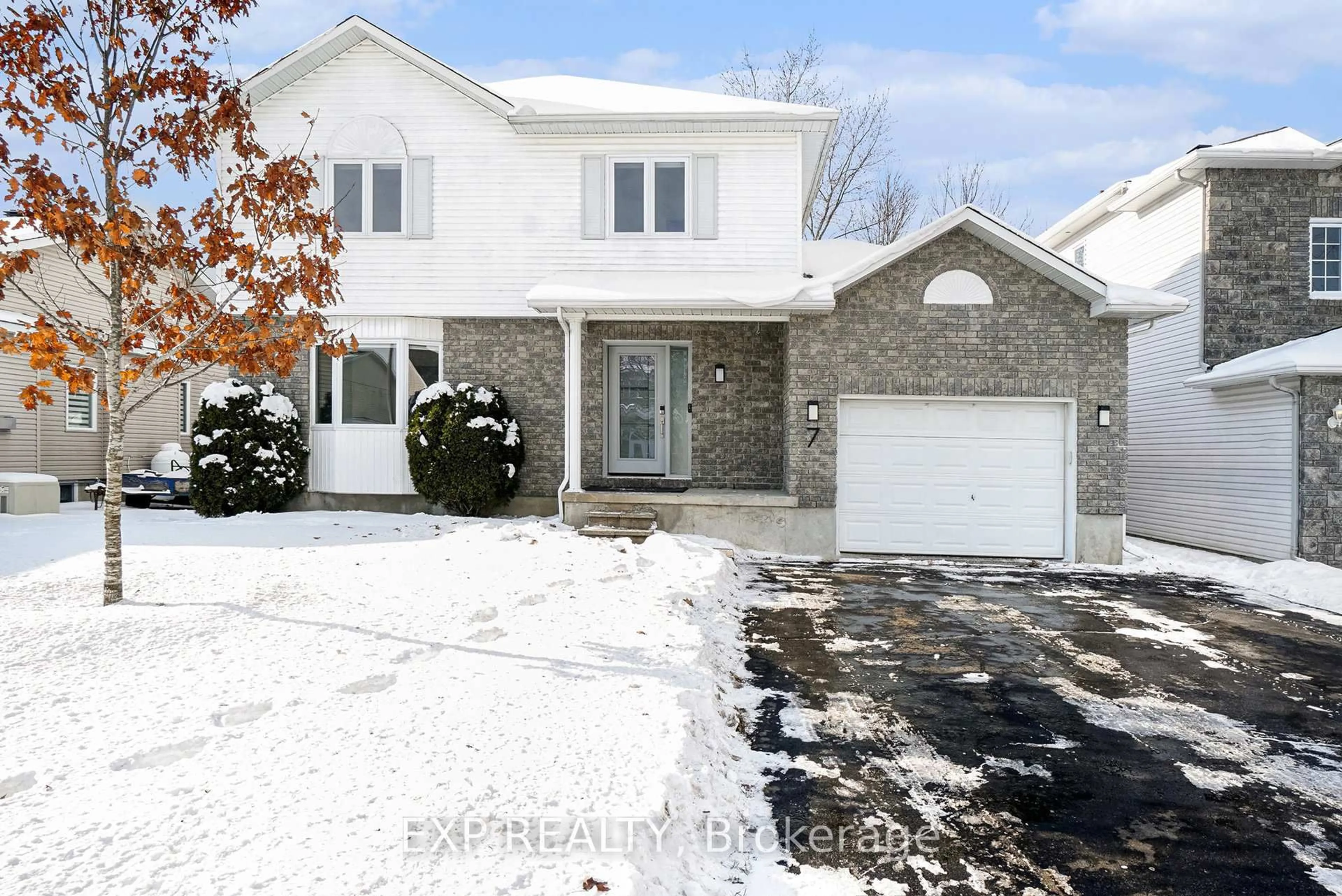 Home with brick exterior material, street for 7 Merlin St, Russell Ontario K0A 1W0