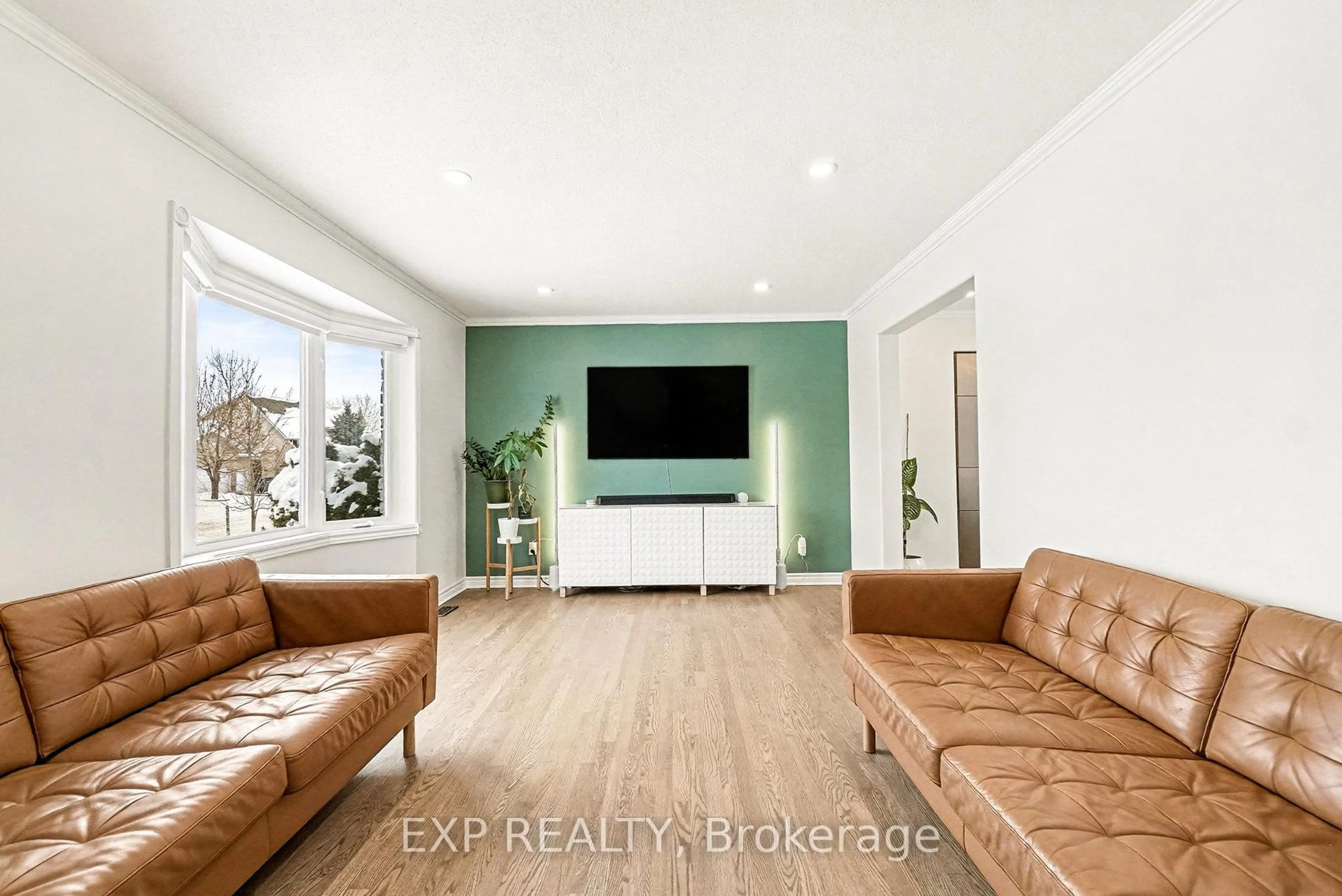 Unknown for 7 Merlin St, Russell Ontario K0A 1W0