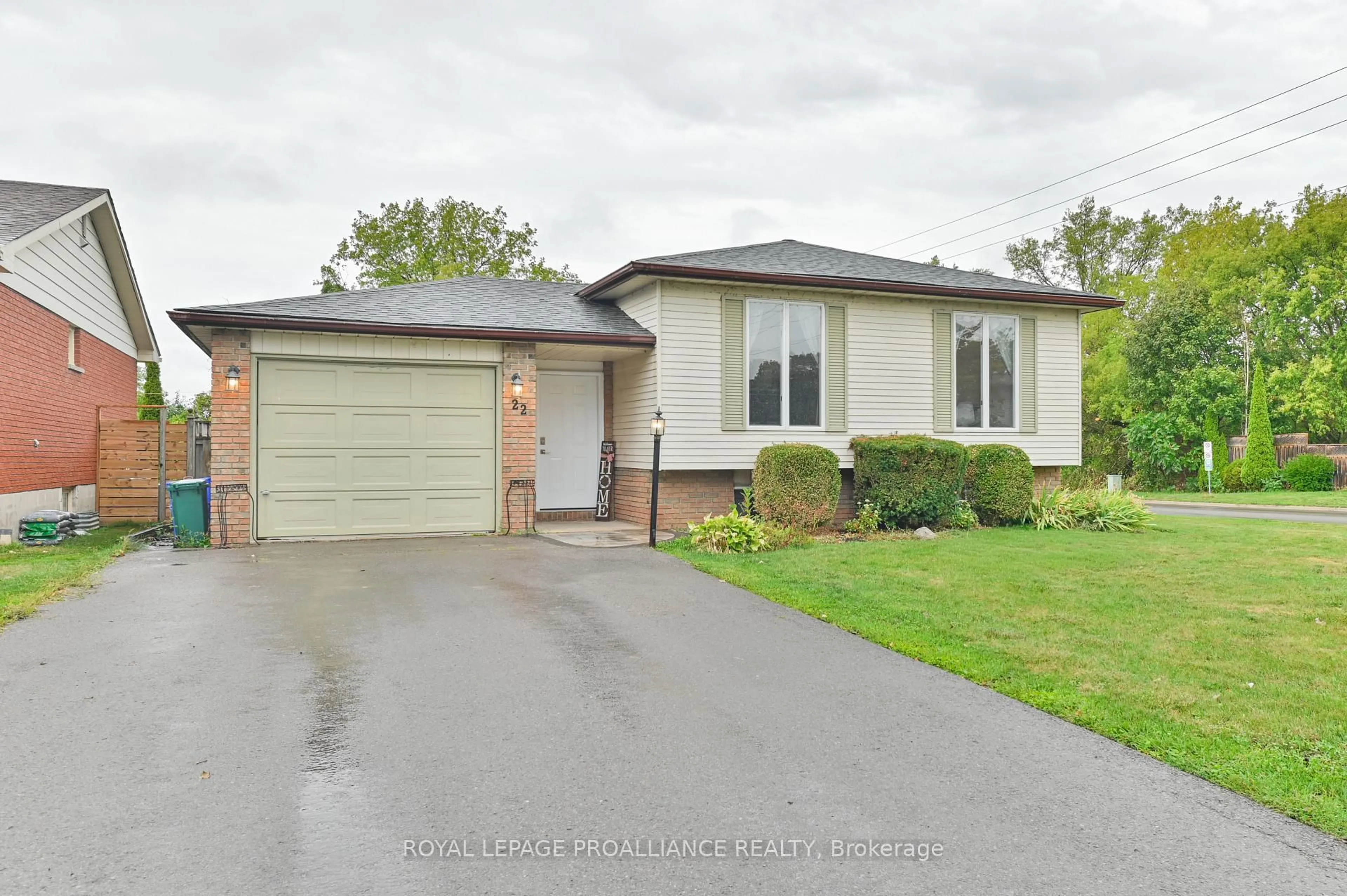 Unknown for 22 Briarwood Cres, Belleville Ontario K8N 5J7