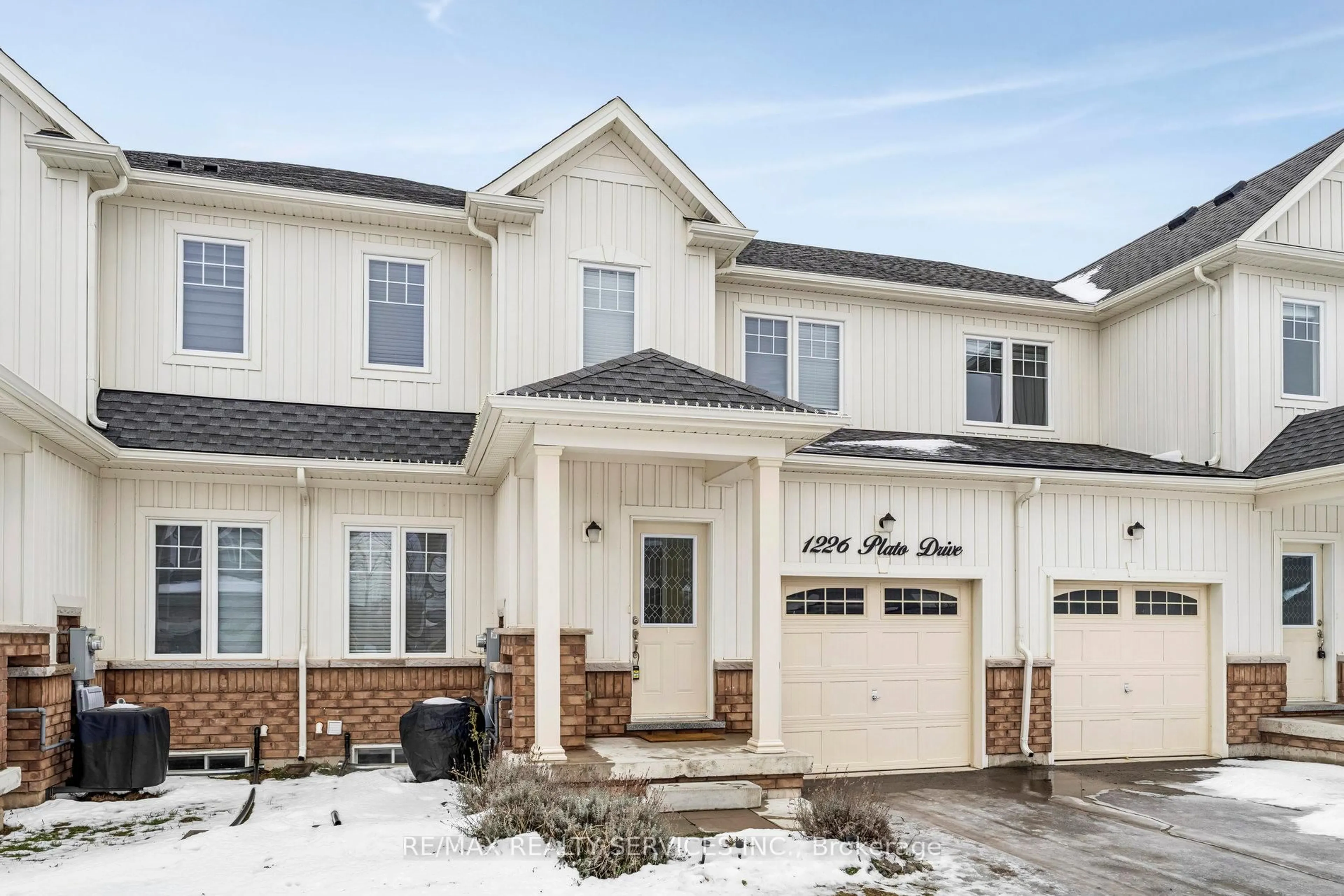 Home with brick exterior material, street for 1226 Plato Dr, Fort Erie Ontario L2A 0C7