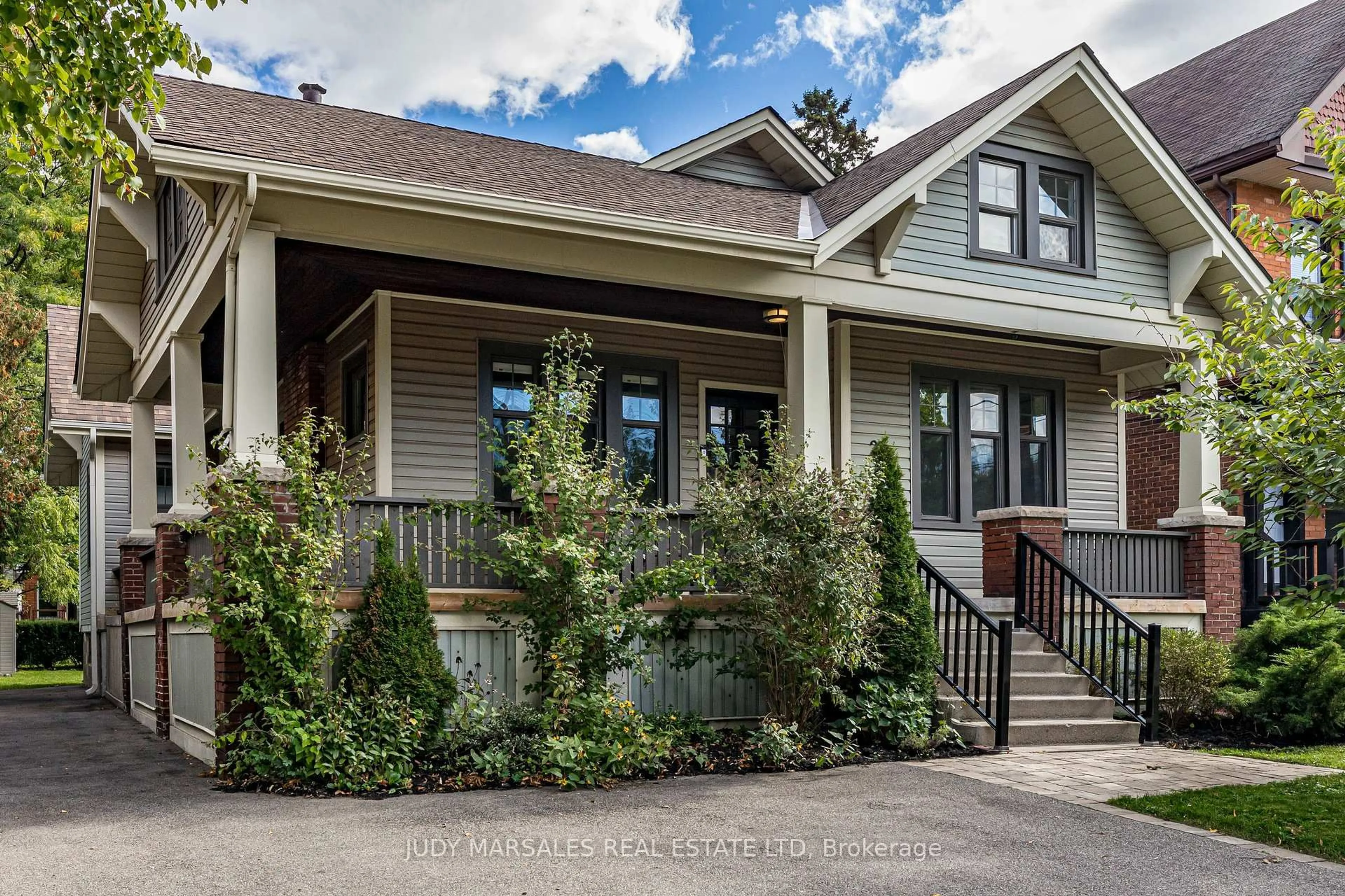 Home with vinyl exterior material, street for 27 Cliff Ave, Hamilton Ontario L8V 2S1