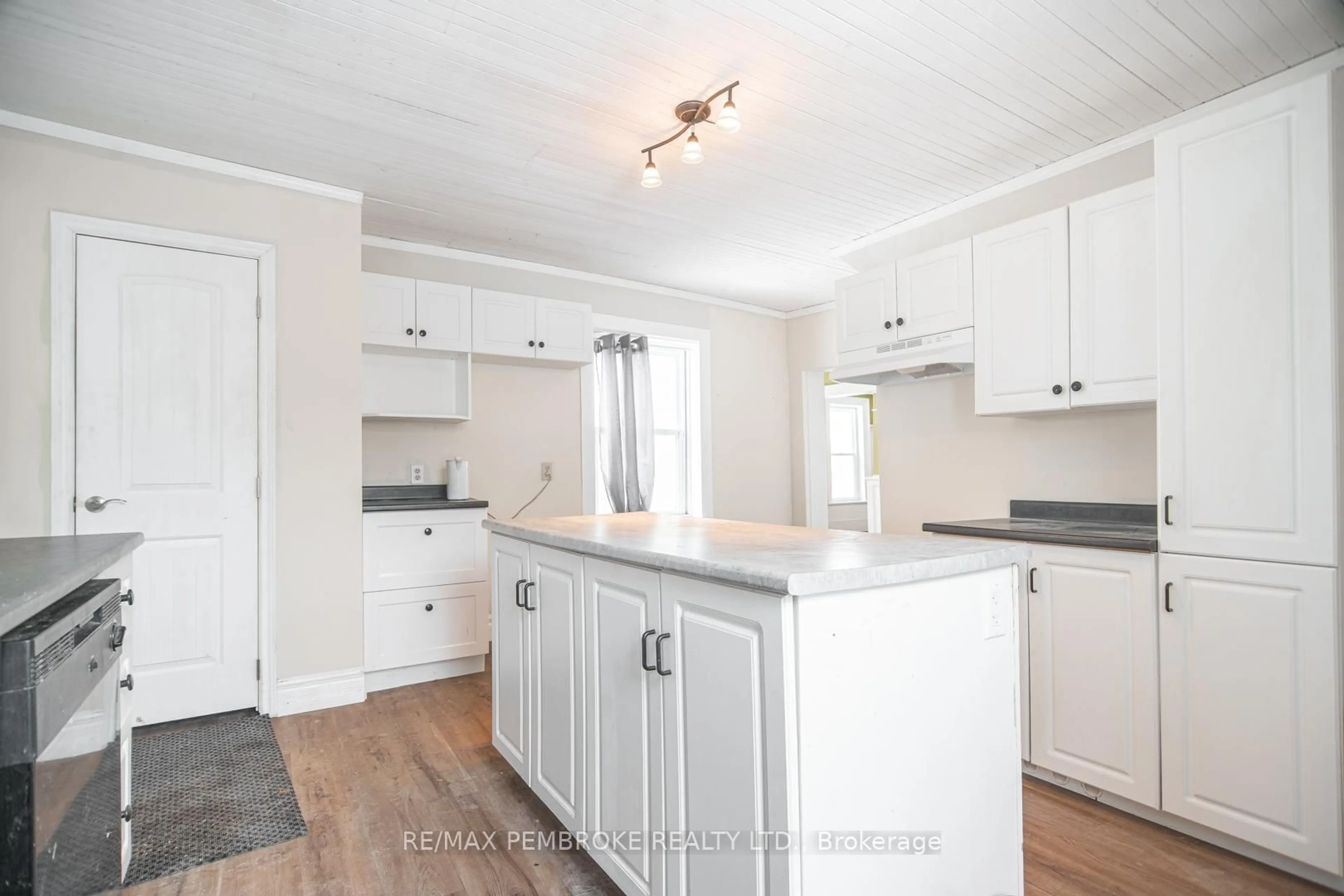 Open concept kitchen, wood/laminate floor for 2146 Westmeath Rd, Westmeath Ontario K0J 2L0