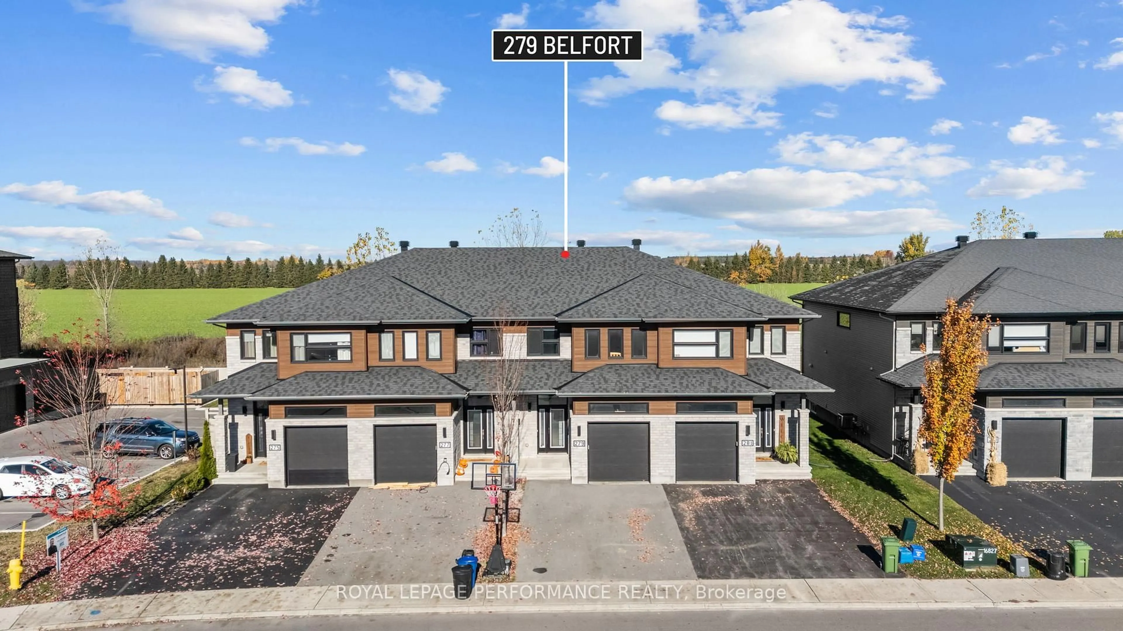 A pic from outside/outdoor area/front of a property/back of a property/a pic from drone, street for 279 Belfort St, Russell Ontario K0A 1W0