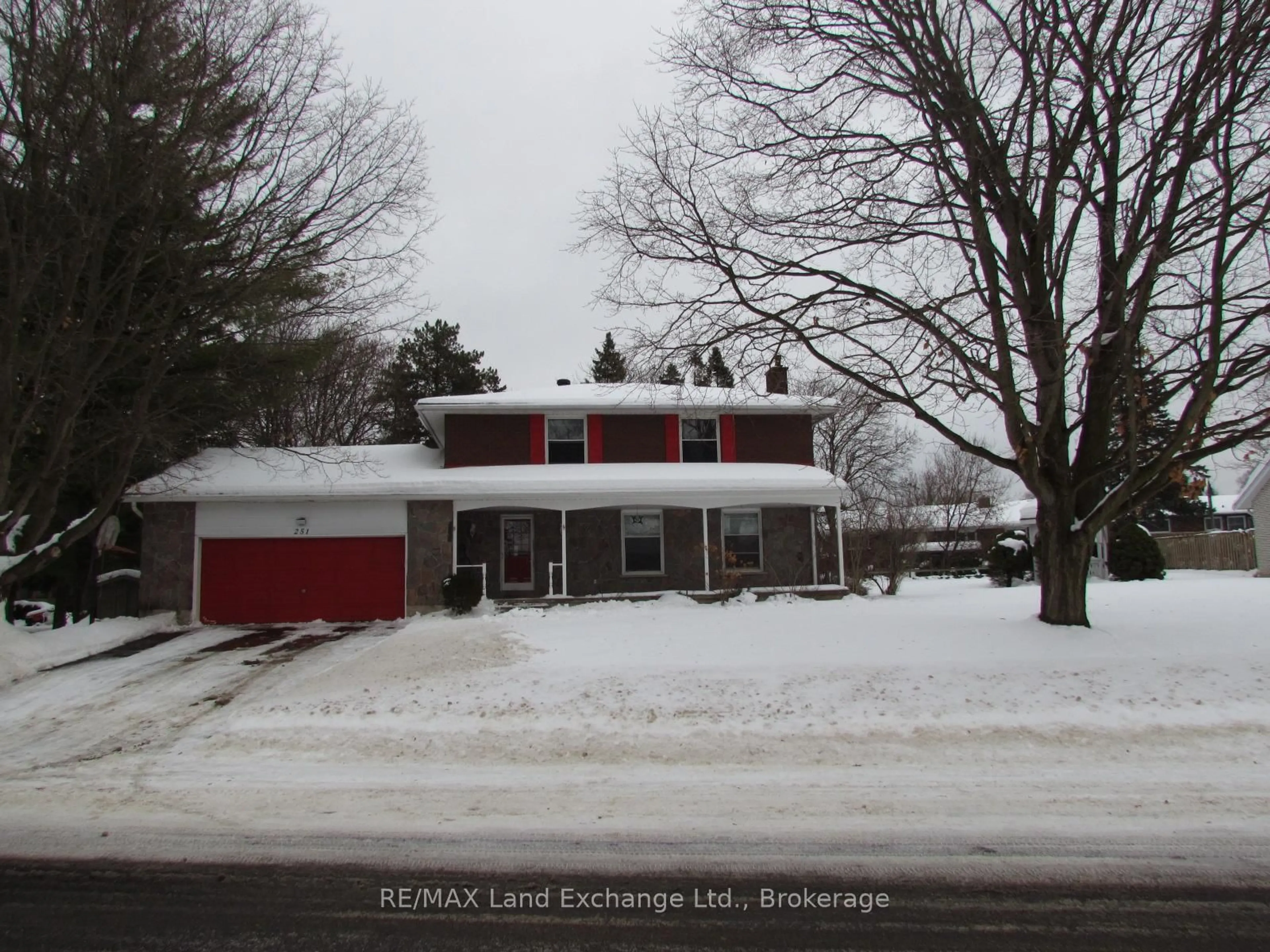 Unknown for 251 4th Ave, Hanover Ontario N4N 2B6