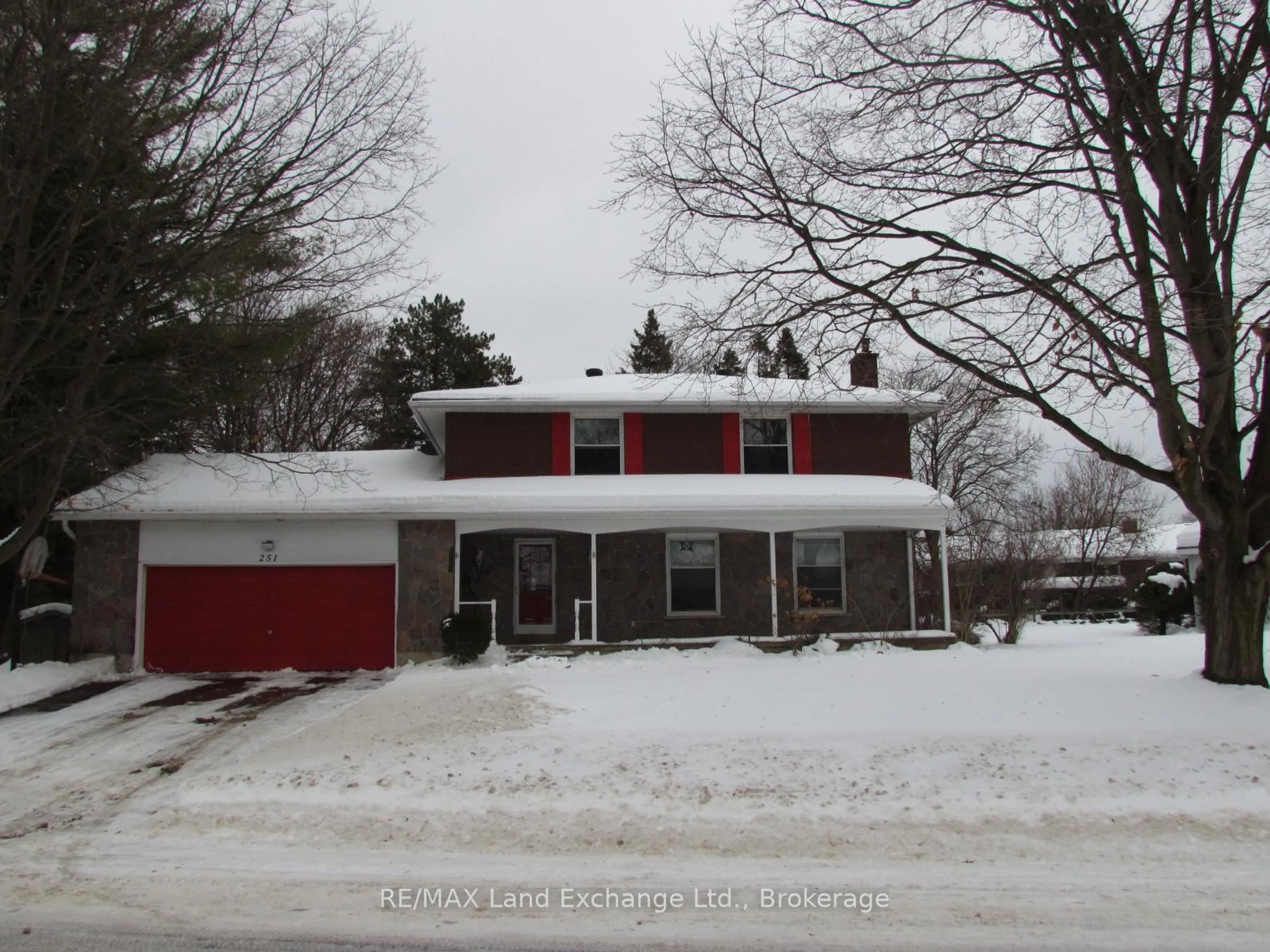 Unknown for 251 4th Ave, Hanover Ontario N4N 2B6