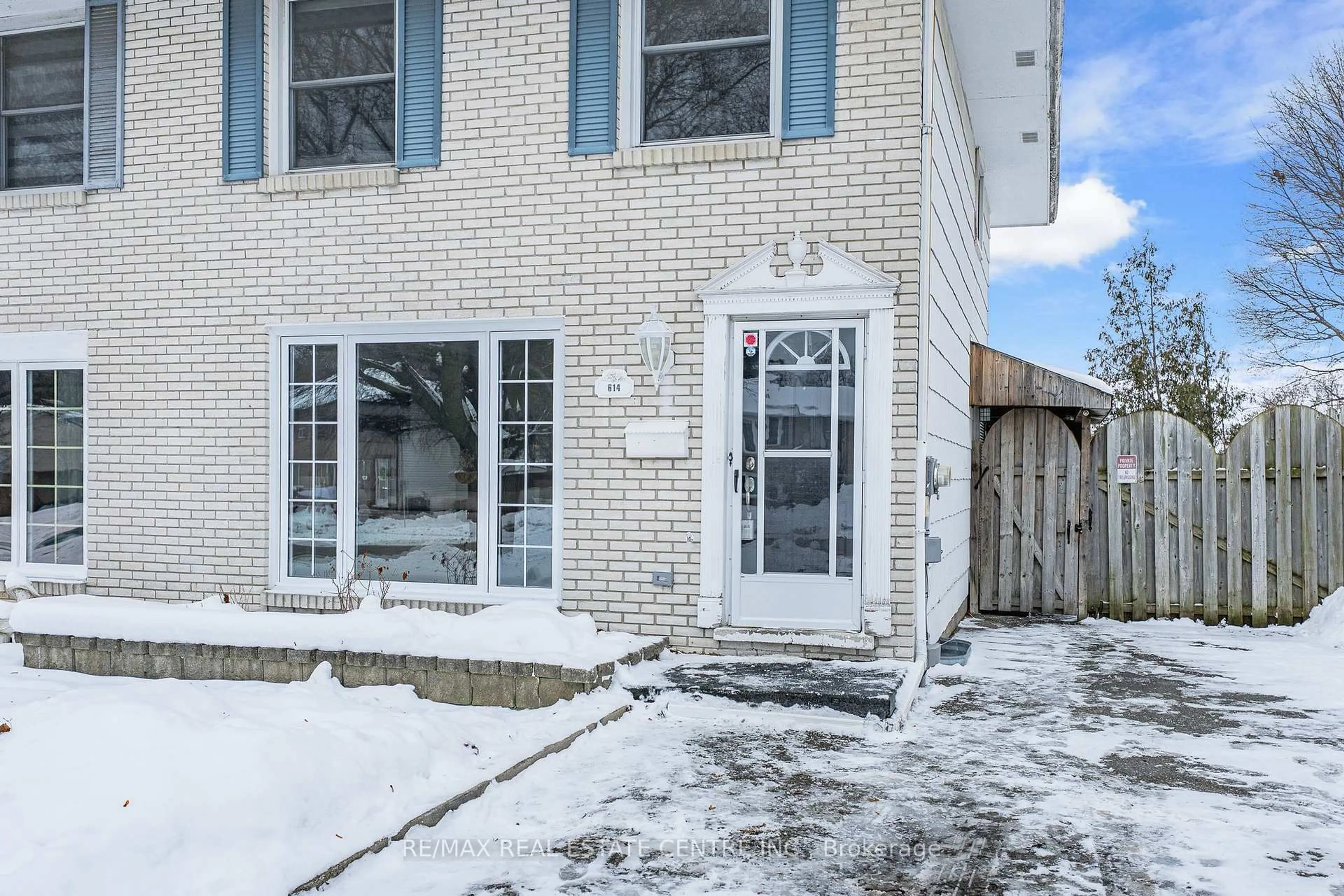 Unknown for 614 Elgin St, Cambridge Ontario N1R 5Z5