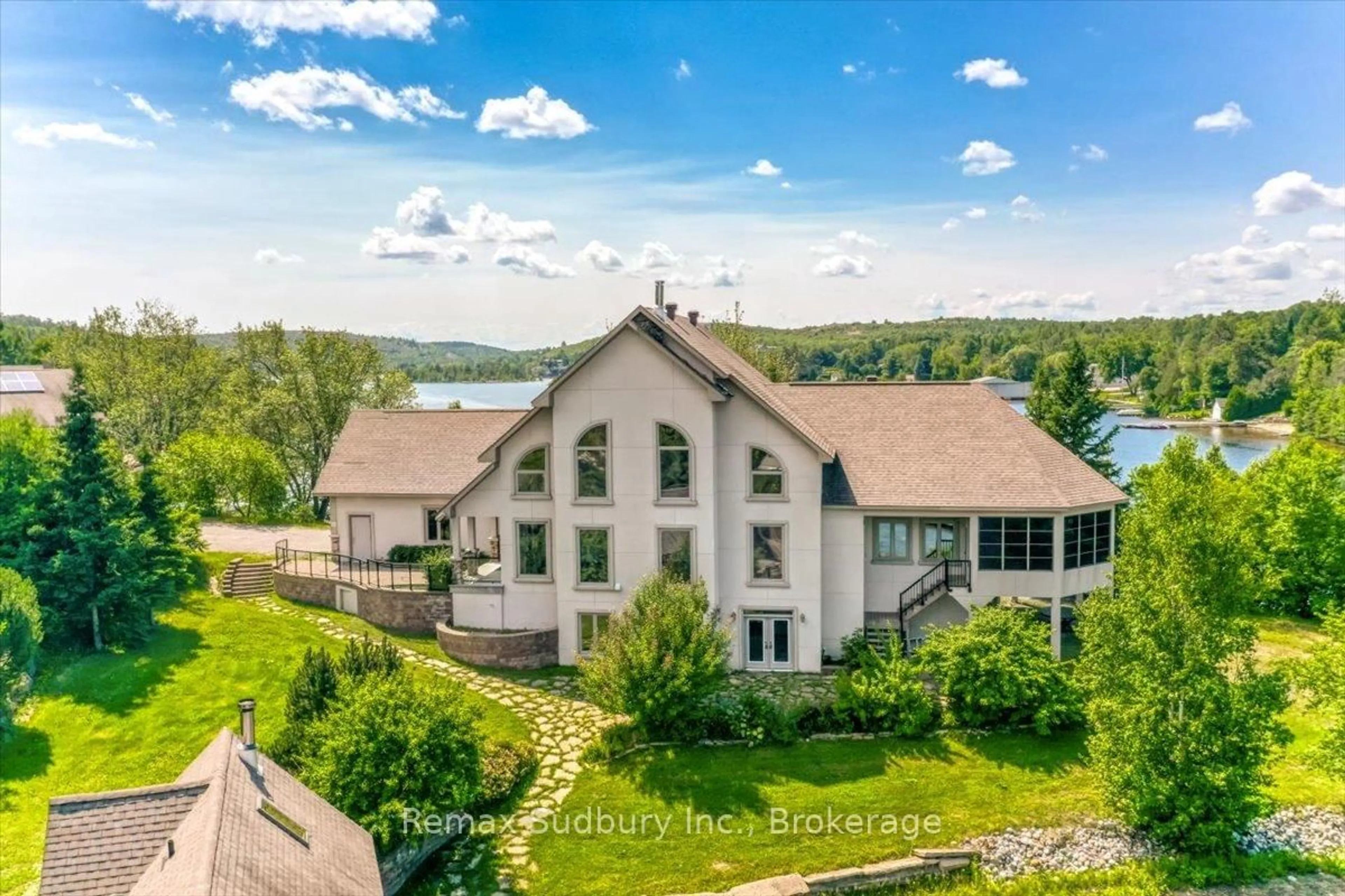 A pic from outside/outdoor area/front of a property/back of a property/a pic from drone, unknown for 1064 Dew Drop Rd, Greater Sudbury Ontario P3G 1L2