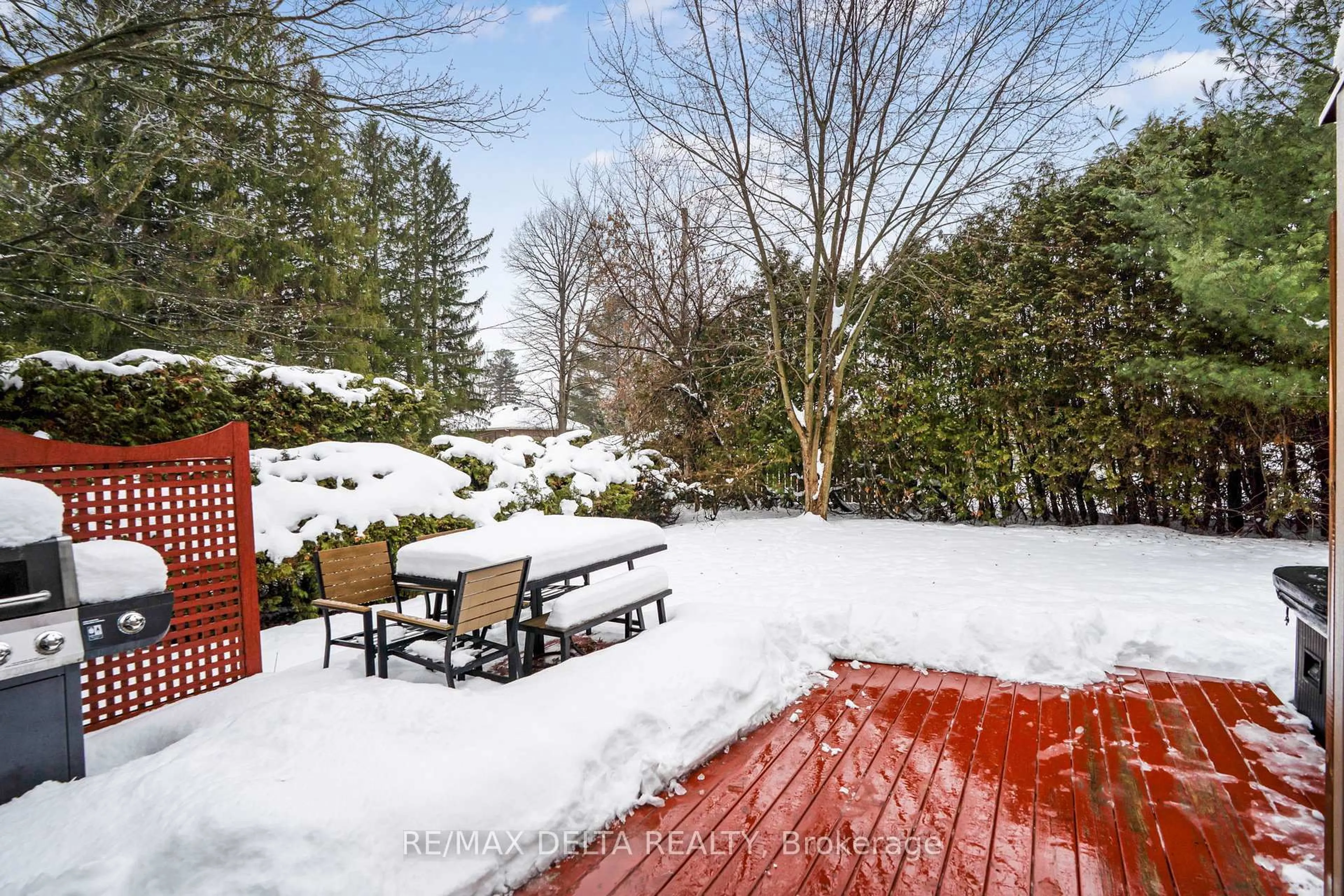 Patio, unknown for 554 Allan St, Hawkesbury Ontario K6A 2M2