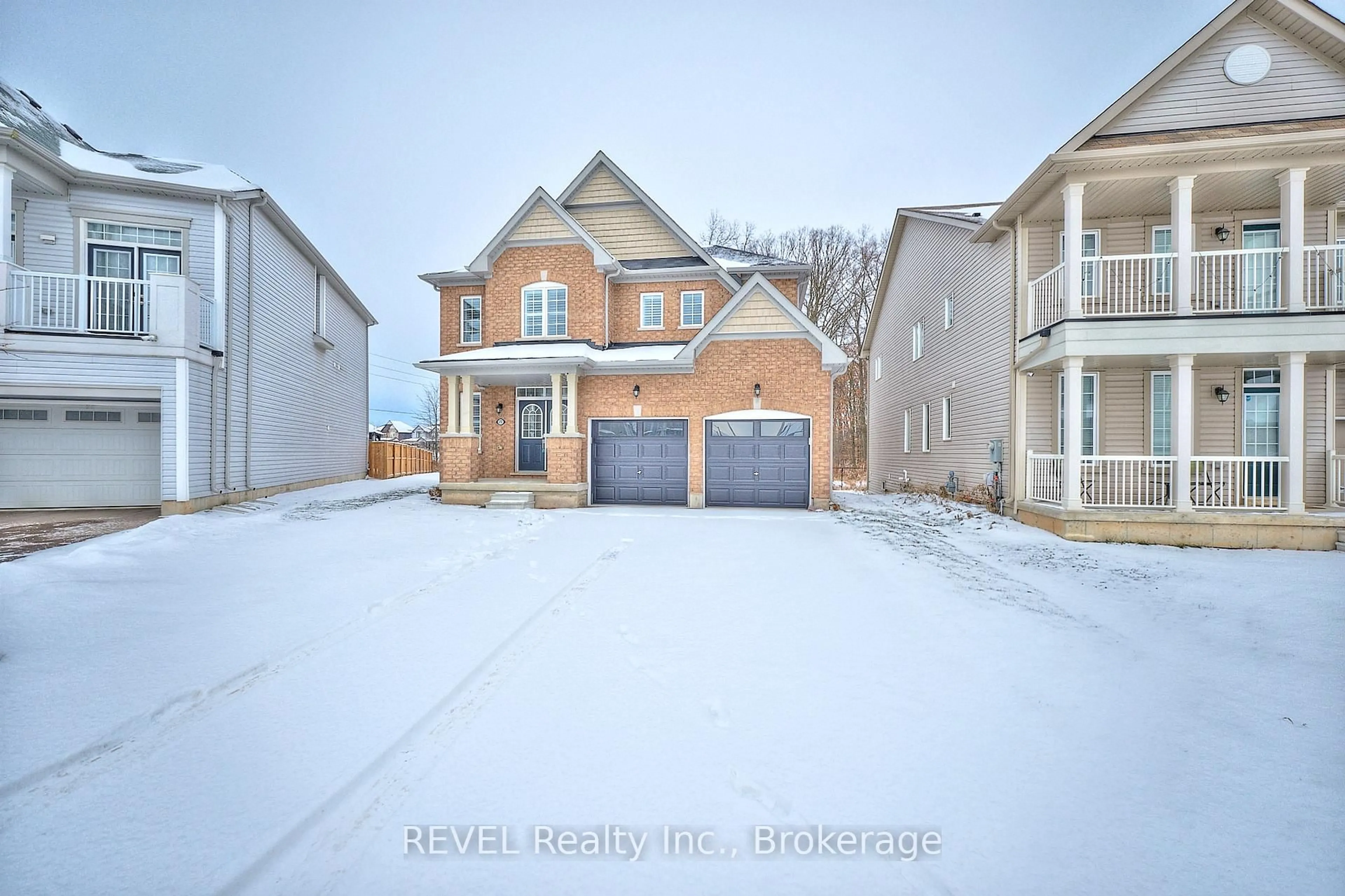 A pic from outside/outdoor area/front of a property/back of a property/a pic from drone, street for 8787 Chickory Tr, Niagara Falls Ontario L2H 3S4