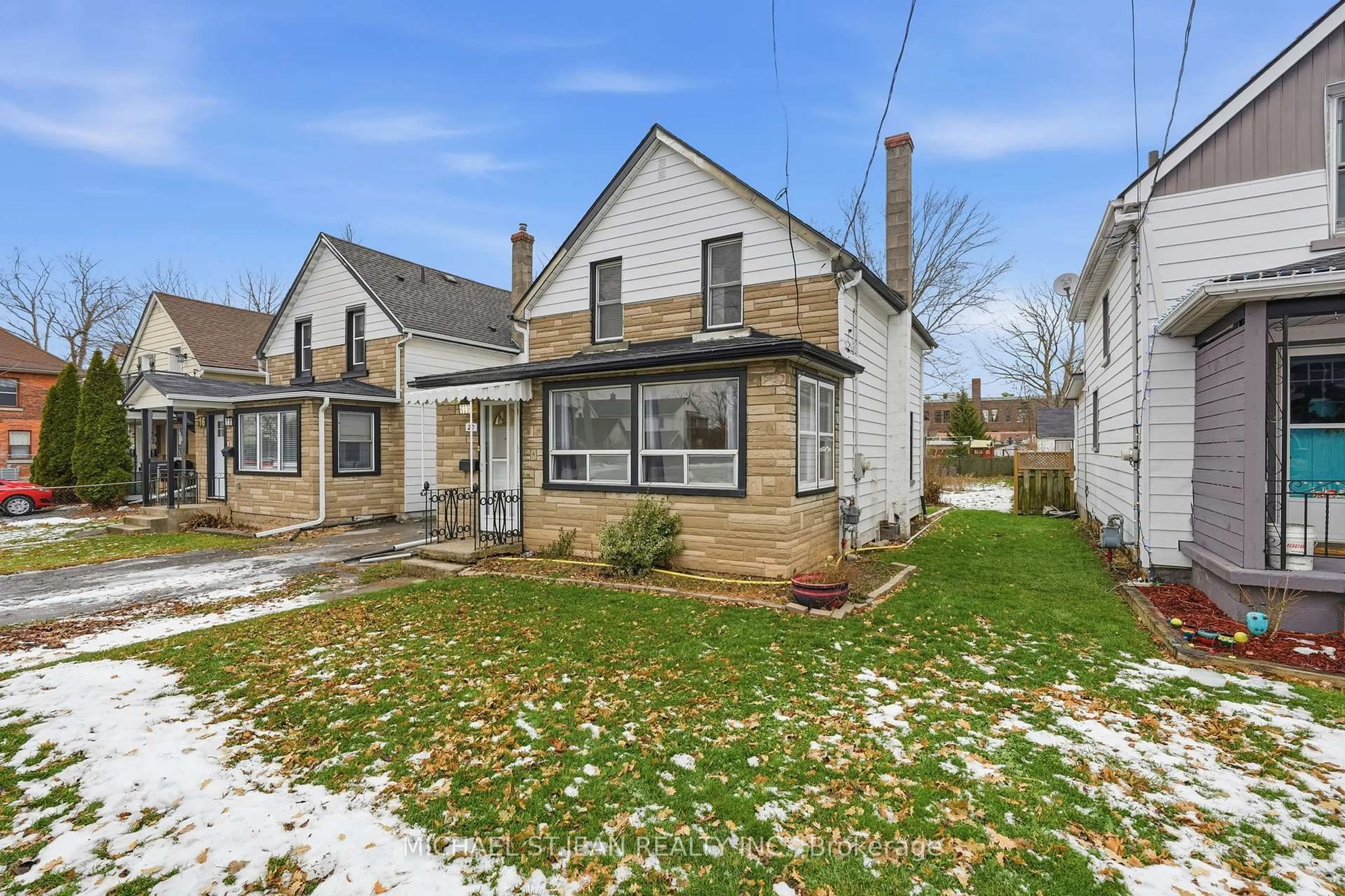 Unknown for 20 York St, Welland Ontario L3B 4A6