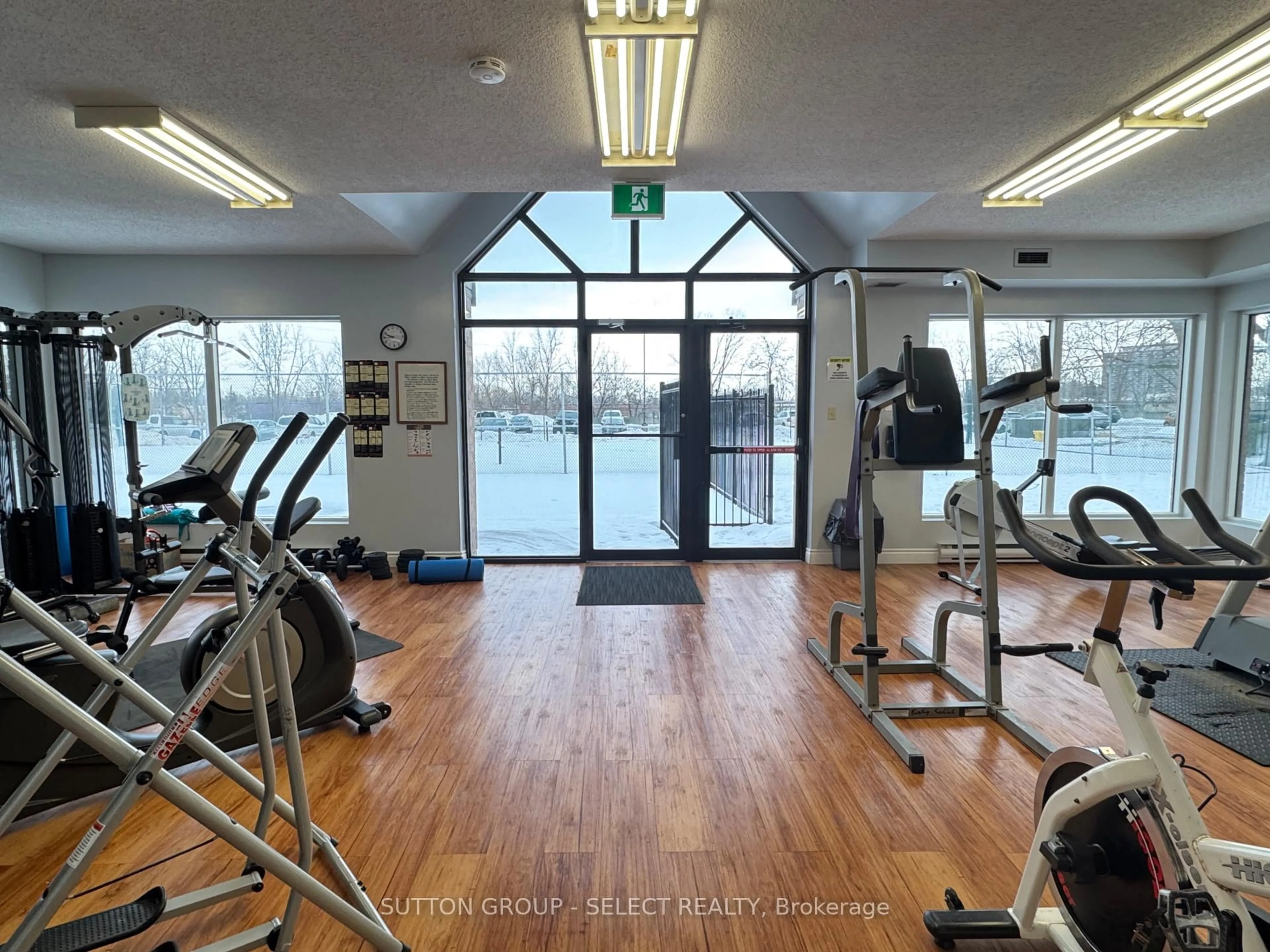Gym or fitness room for 858 Commissioners Rd #906, London South Ontario N6C 5Y5