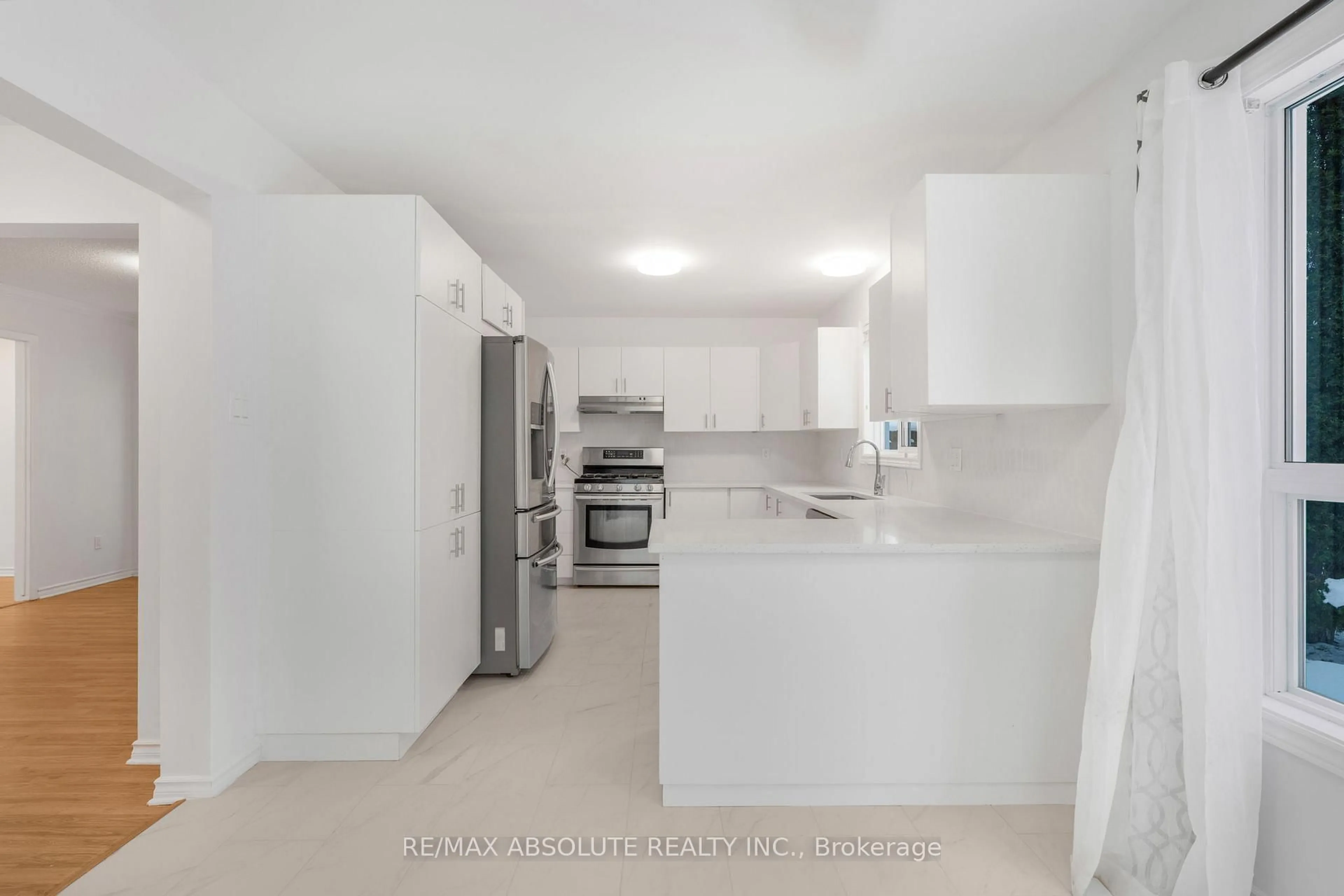 Standard kitchen, unknown for 876 Clearcrest Cres, Ottawa Ontario K4A 3E6