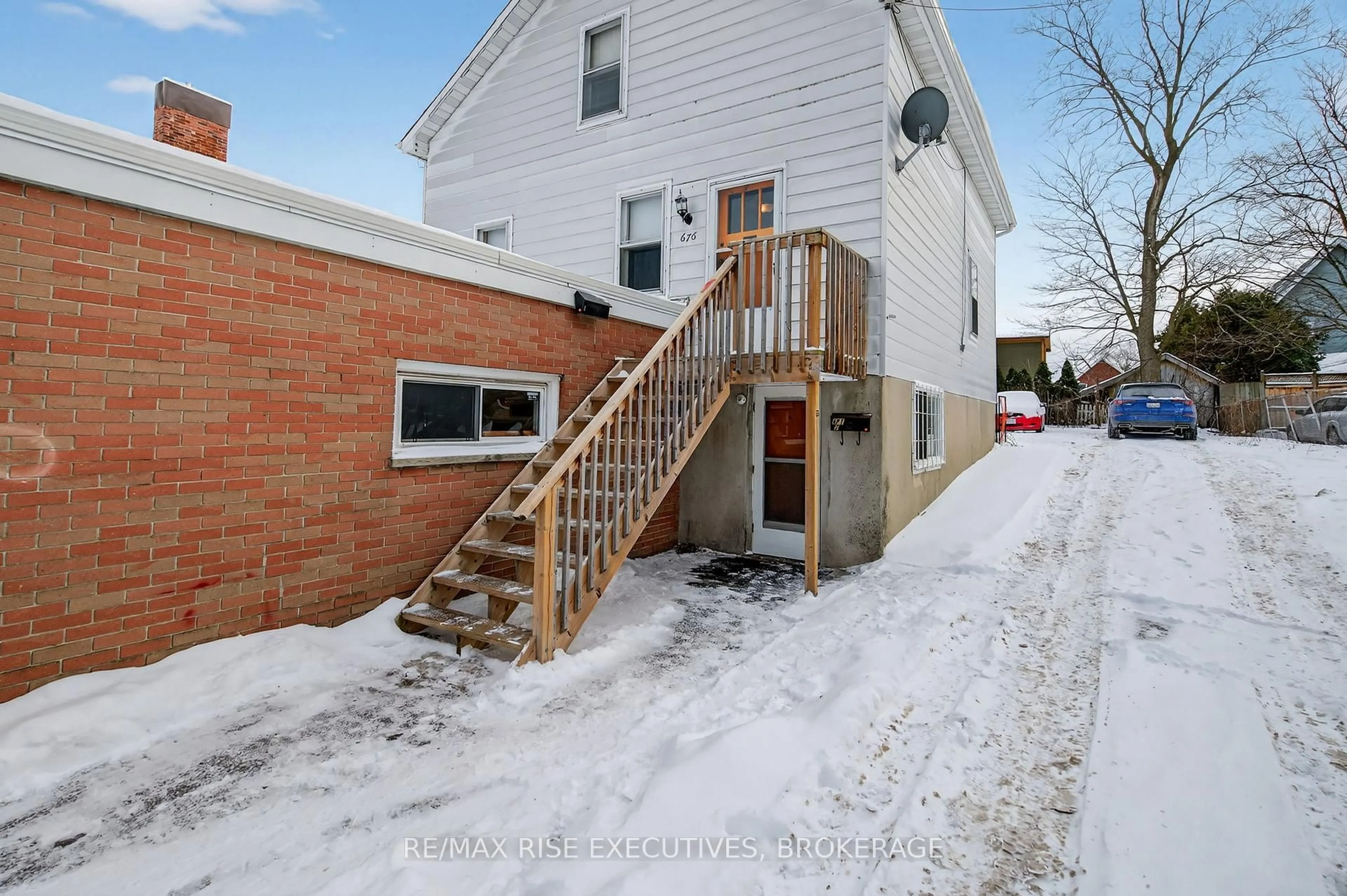 Unknown for 676 King St, Kingston Ontario K7M 2E8