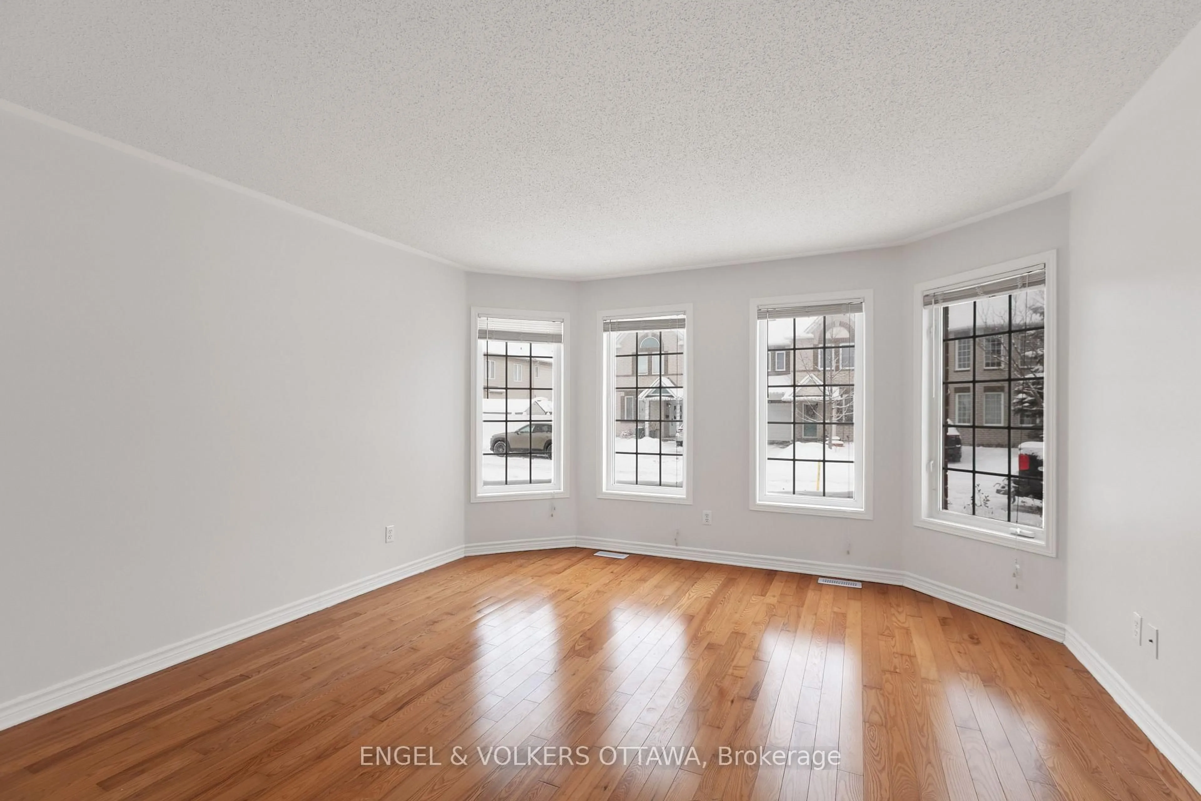 A pic of a room for 14 Gatesbury St, Ottawa Ontario K2J 4X5