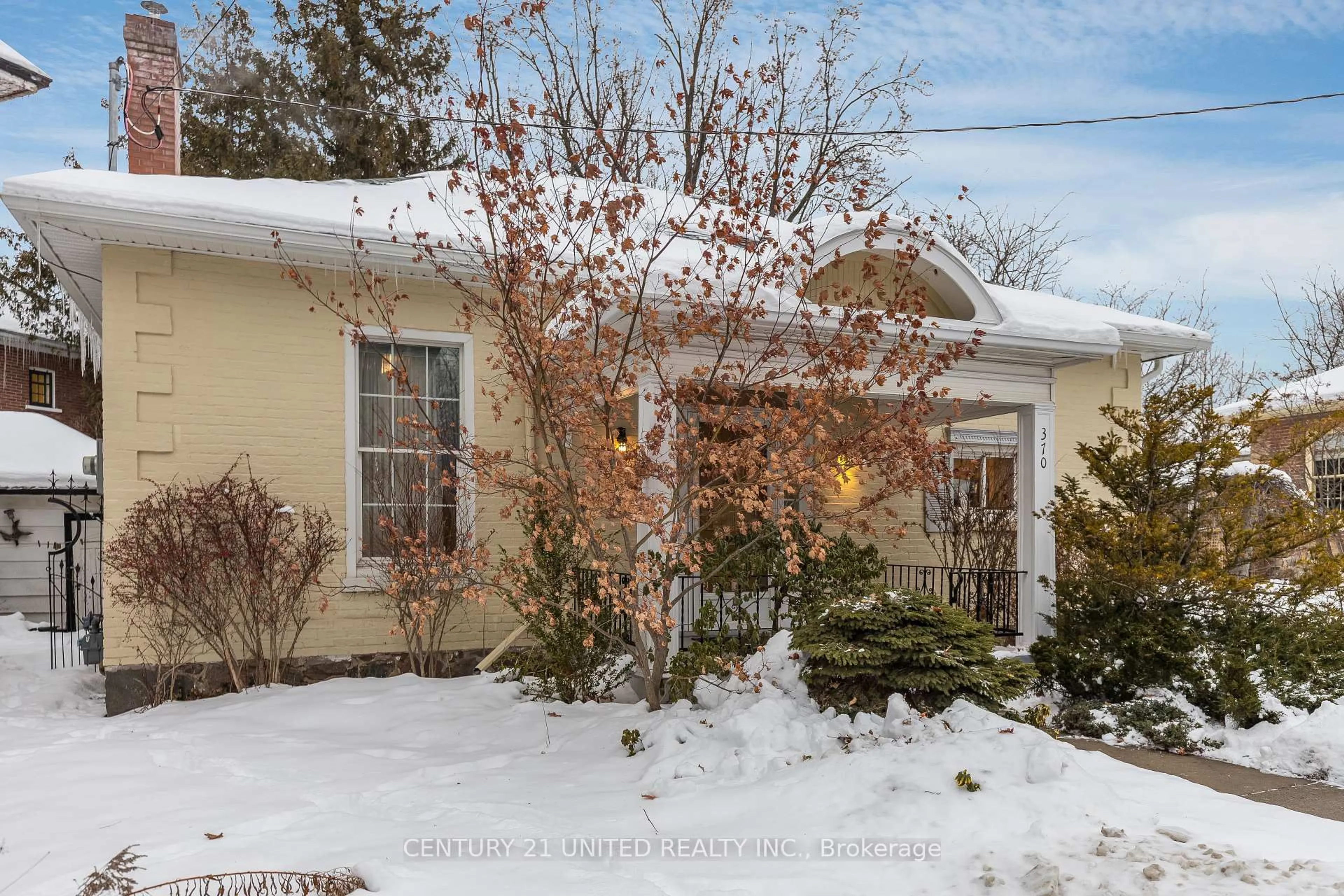 Unknown for 370 Hunter St, Peterborough Ontario K9H 2M5