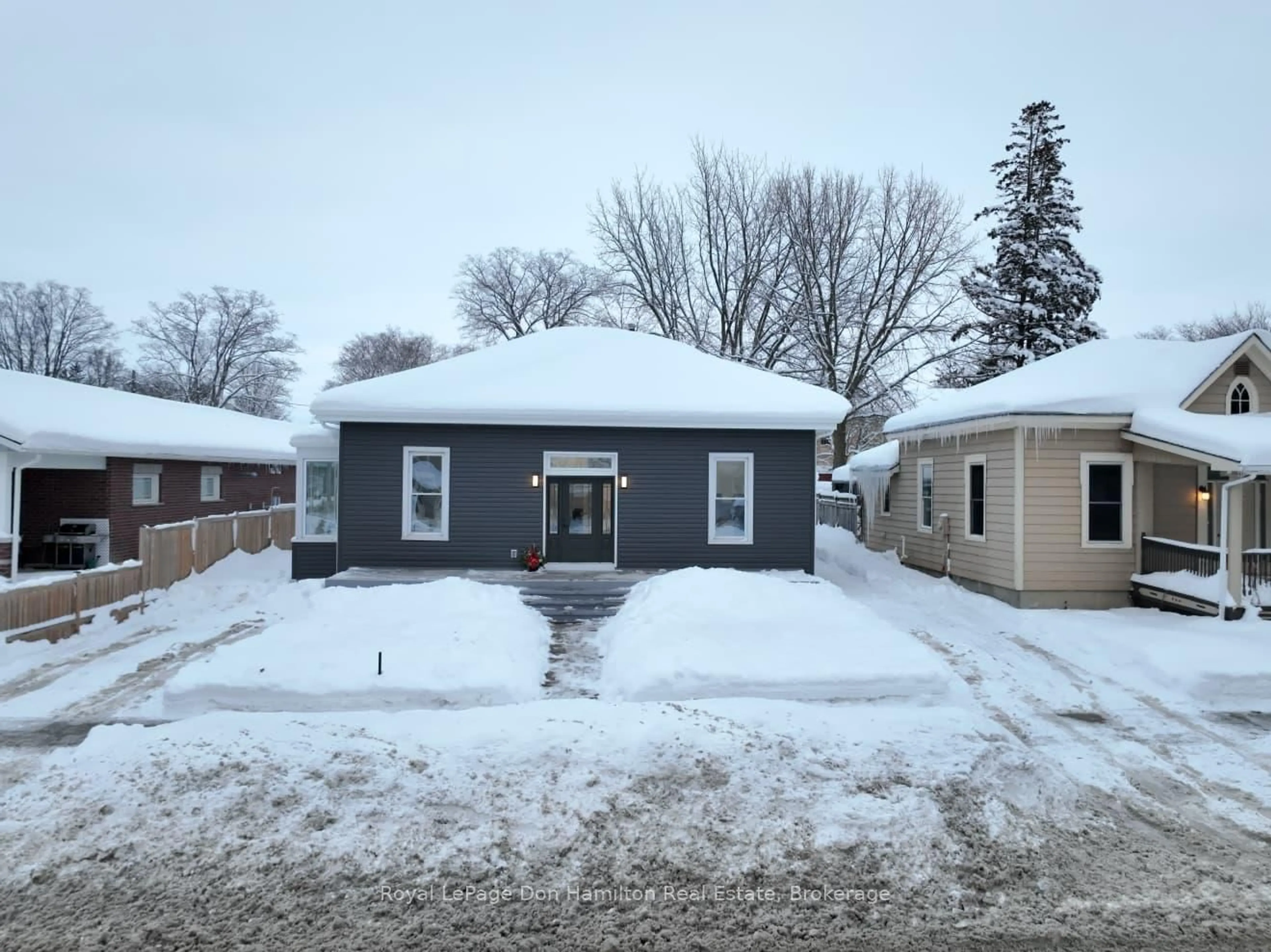 A pic from outside/outdoor area/front of a property/back of a property/a pic from drone, street for 70 Goderich St, Huron East Ontario N0K 1W0