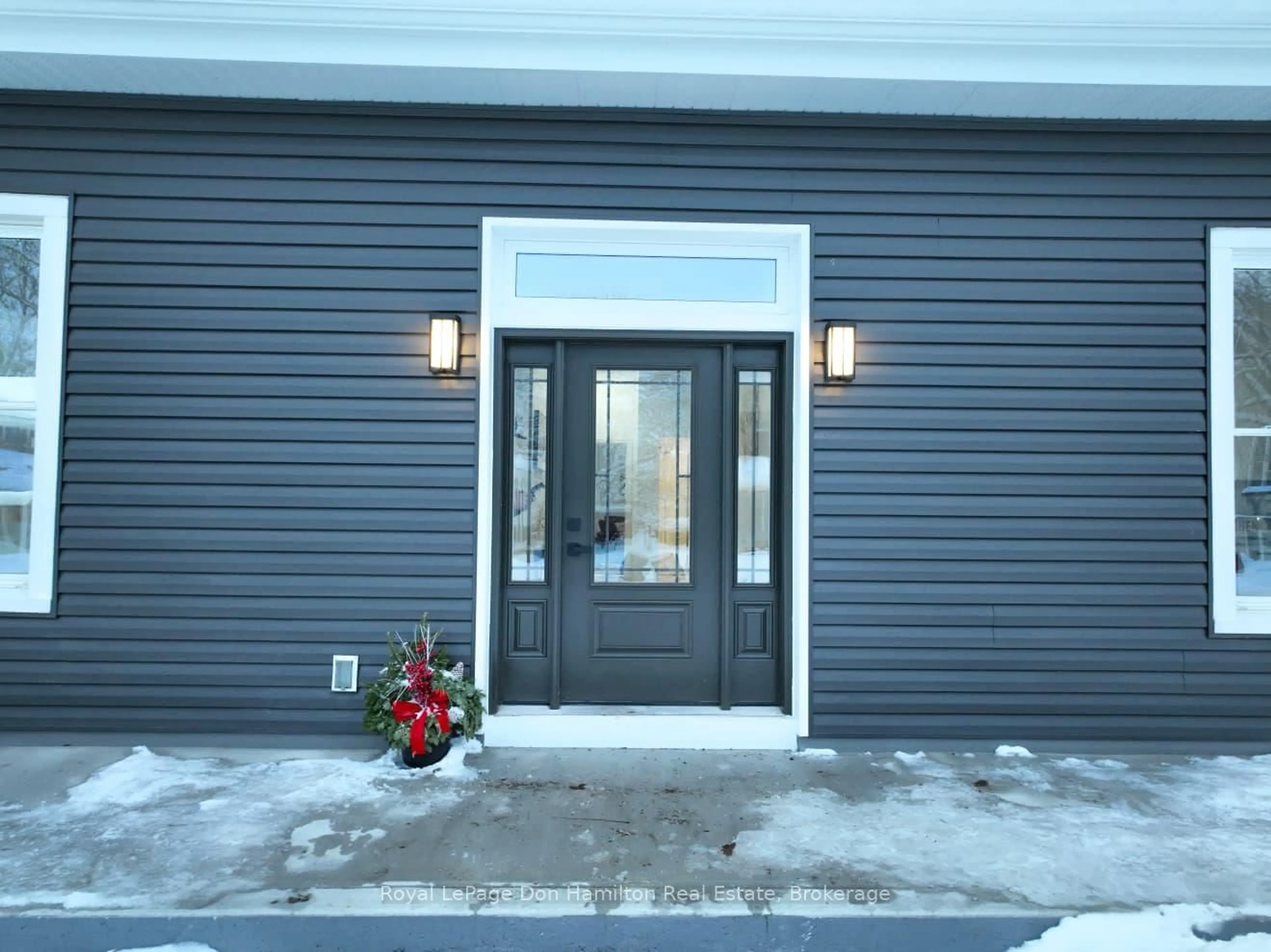 Indoor entryway for 70 Goderich St, Huron East Ontario N0K 1W0