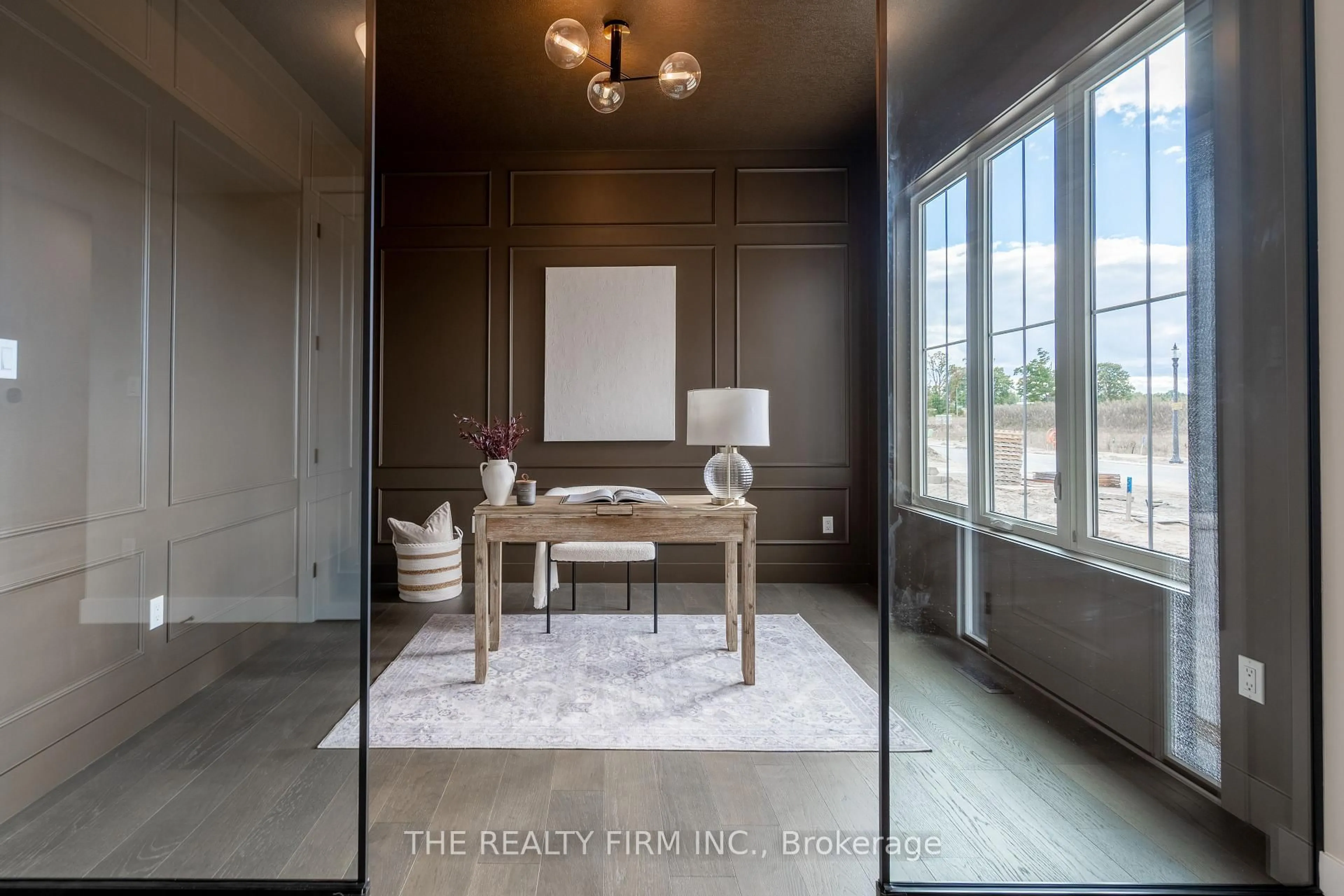 Indoor entryway for 158 Harvest Lane, Thames Centre Ontario N0L 1G2