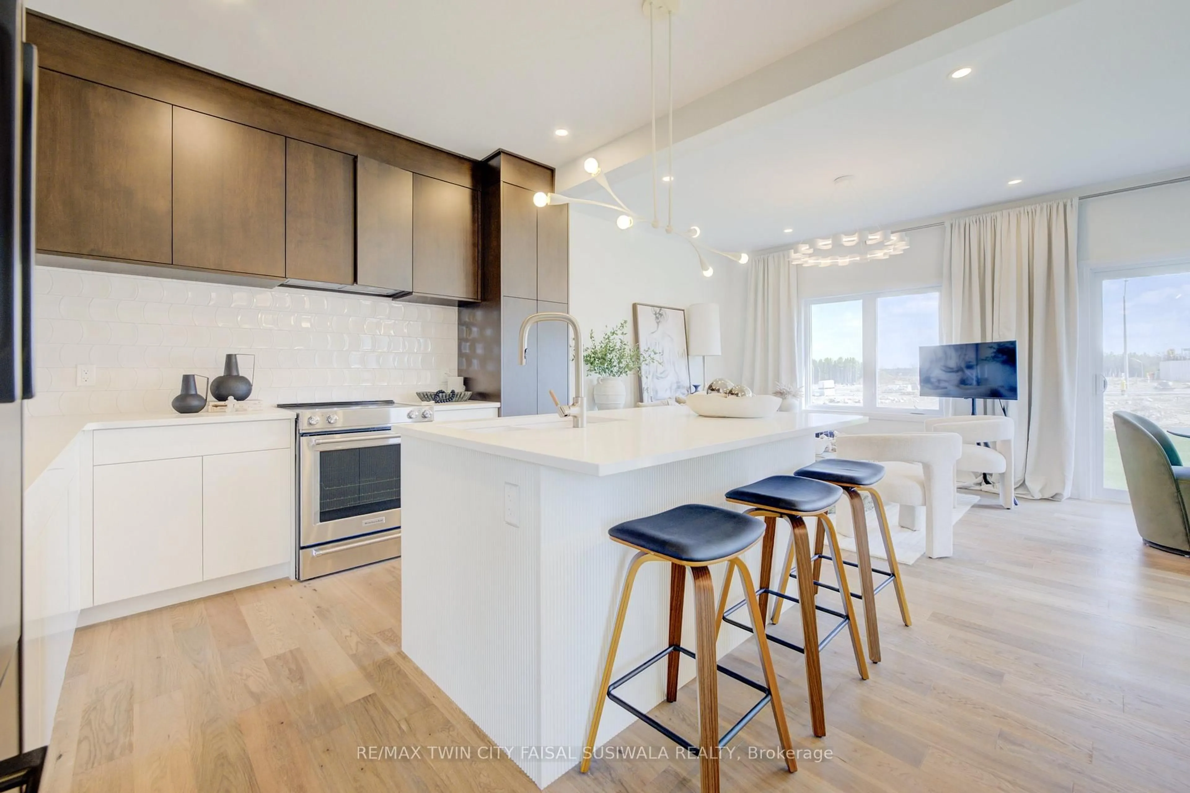 Open concept kitchen, unknown for 210 GREENGATE Blvd, Cambridge Ontario N1T 0H9