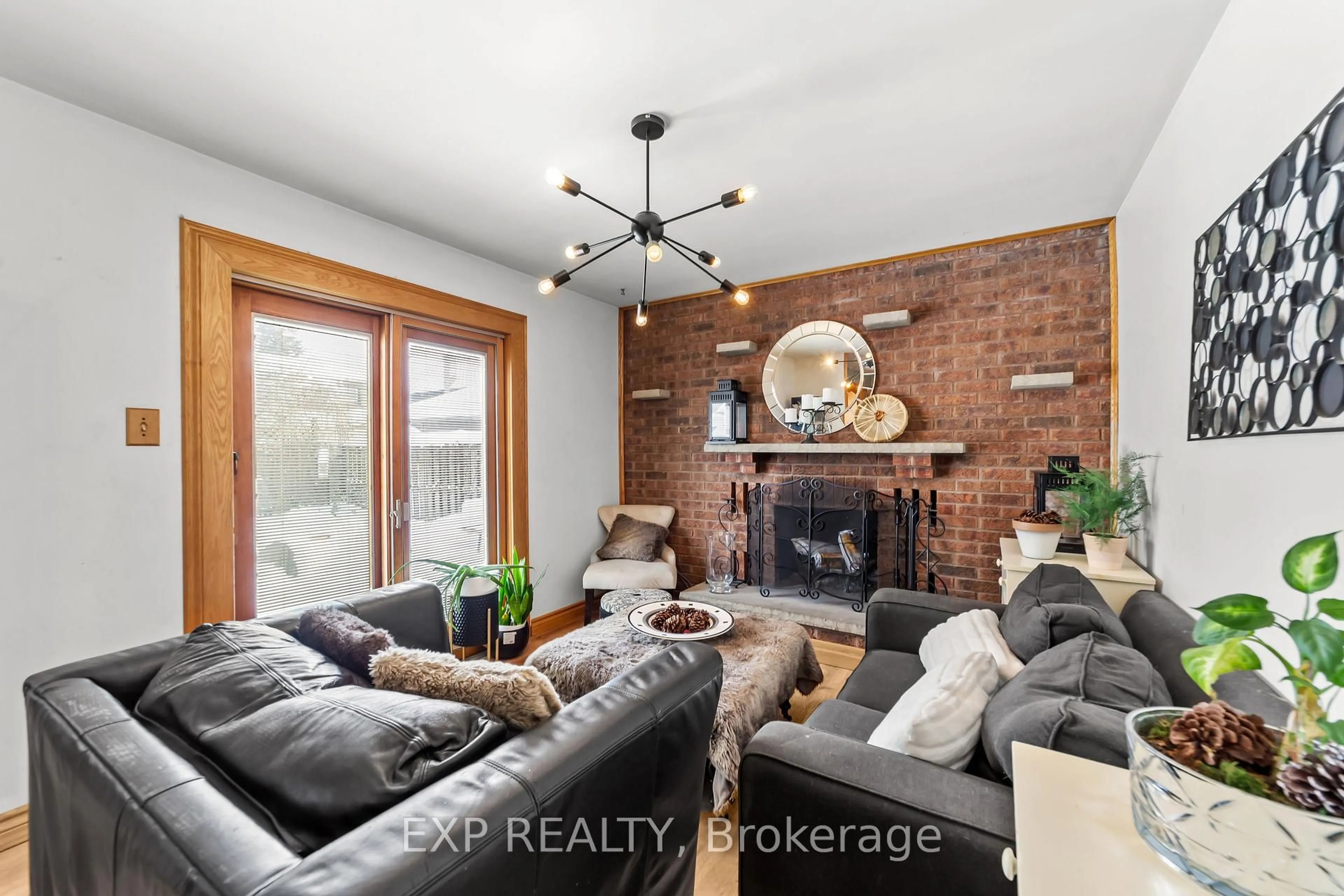 Living room with furniture, unknown for 16 Edmunds Cres, London South Ontario N5Z 4J2