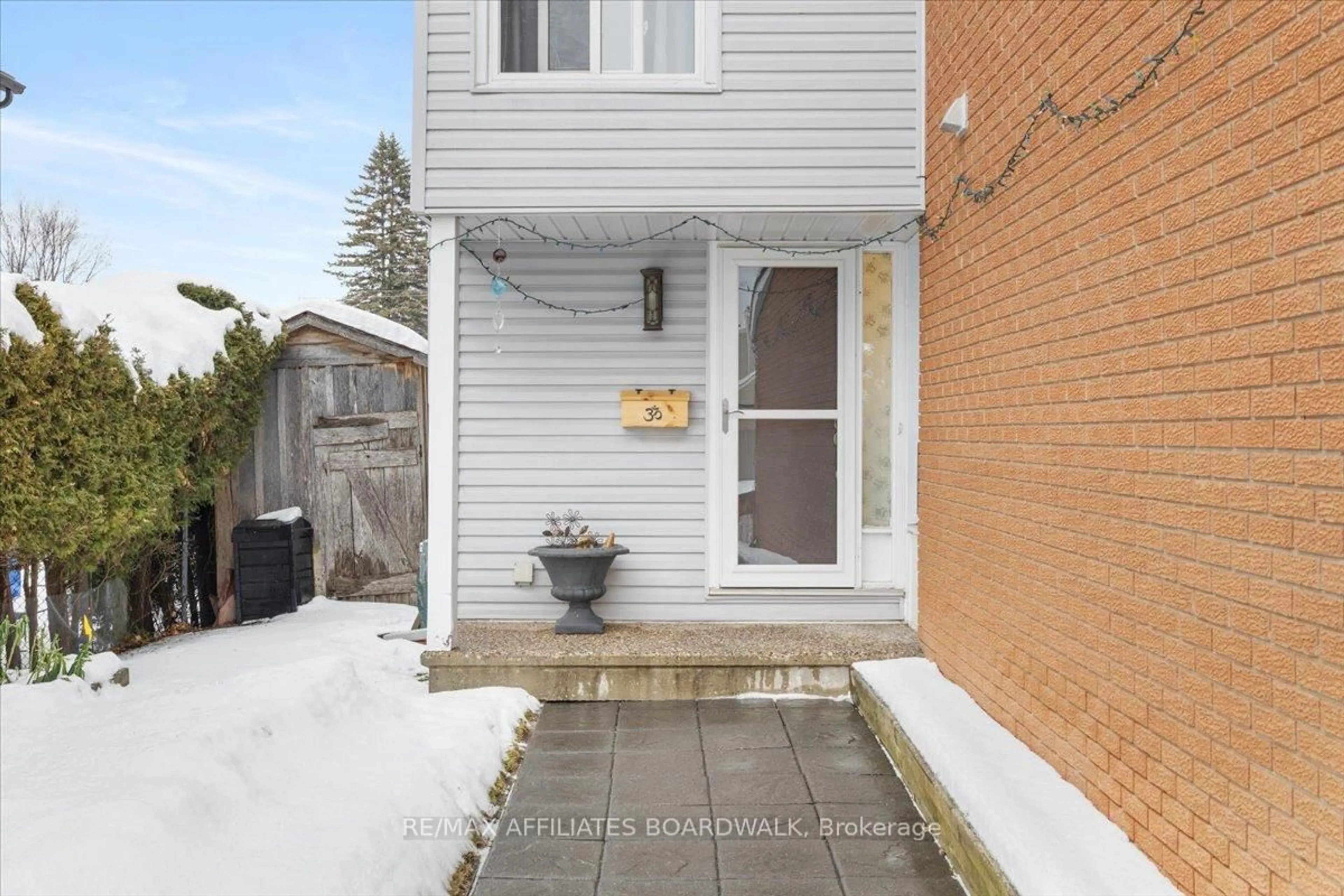 Unknown for 1146 Grenoble Cres, Ottawa Ontario K1C 2C6