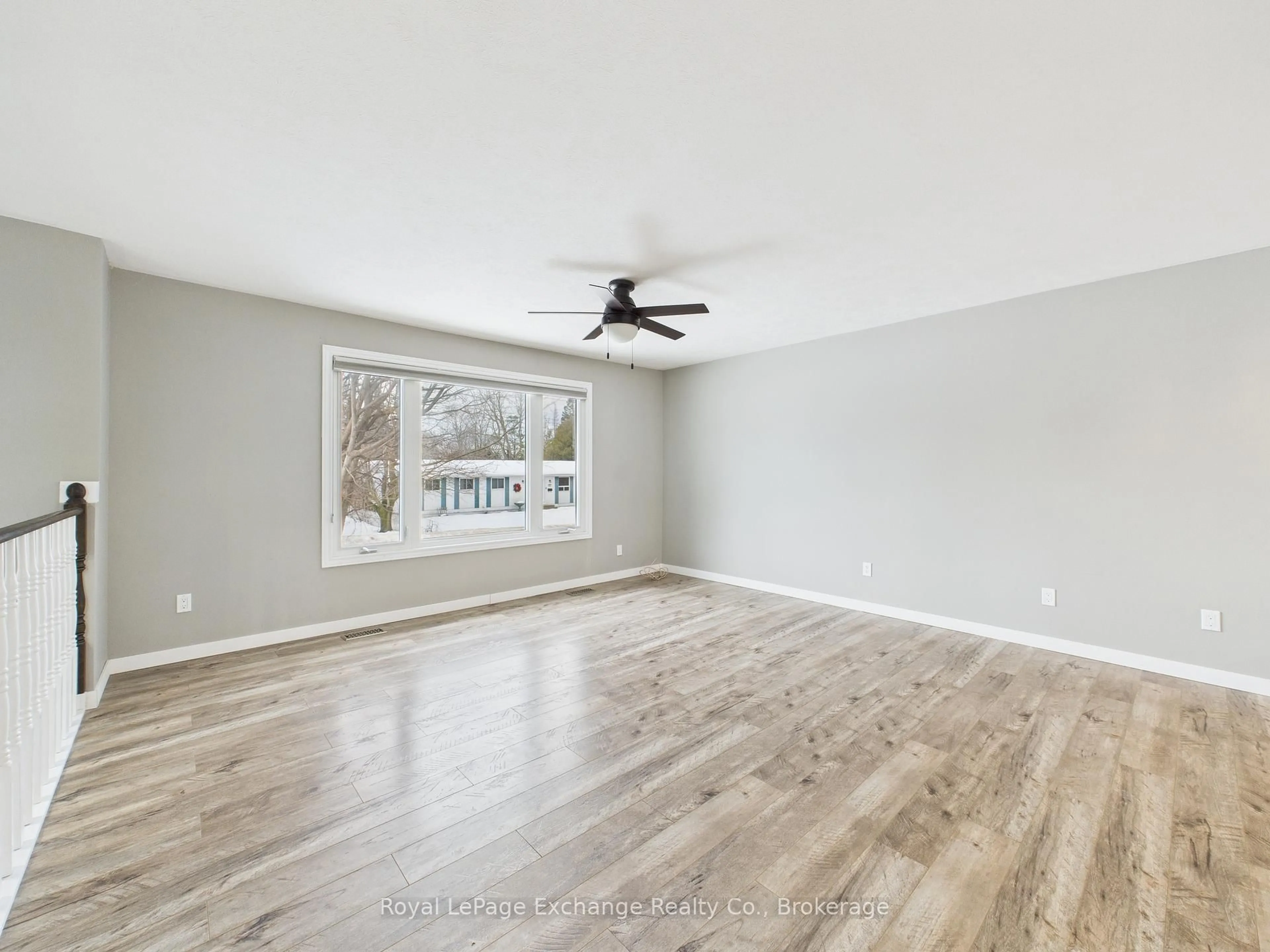 A pic of a room for 287 Kingsway St, Kincardine Ontario N2Z 1G3