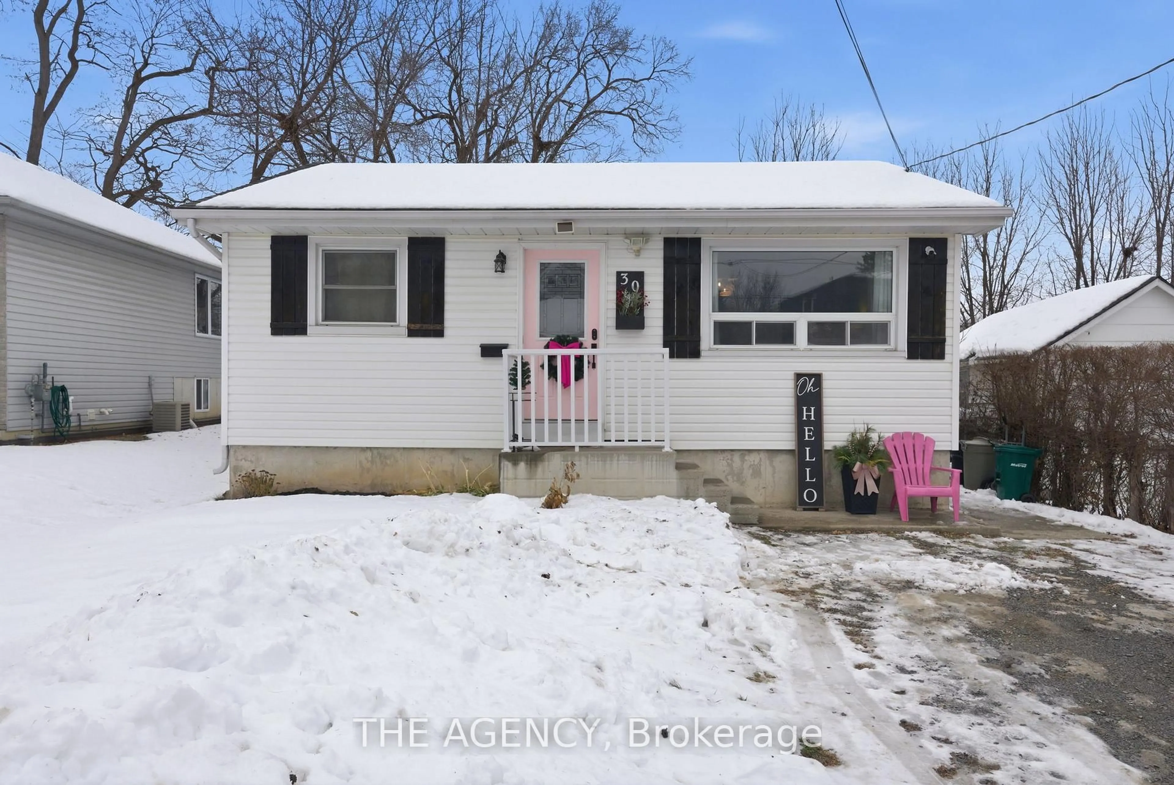 Home with vinyl exterior material, street for 30 Elmer St, Belleville Ontario K8P 1Z7