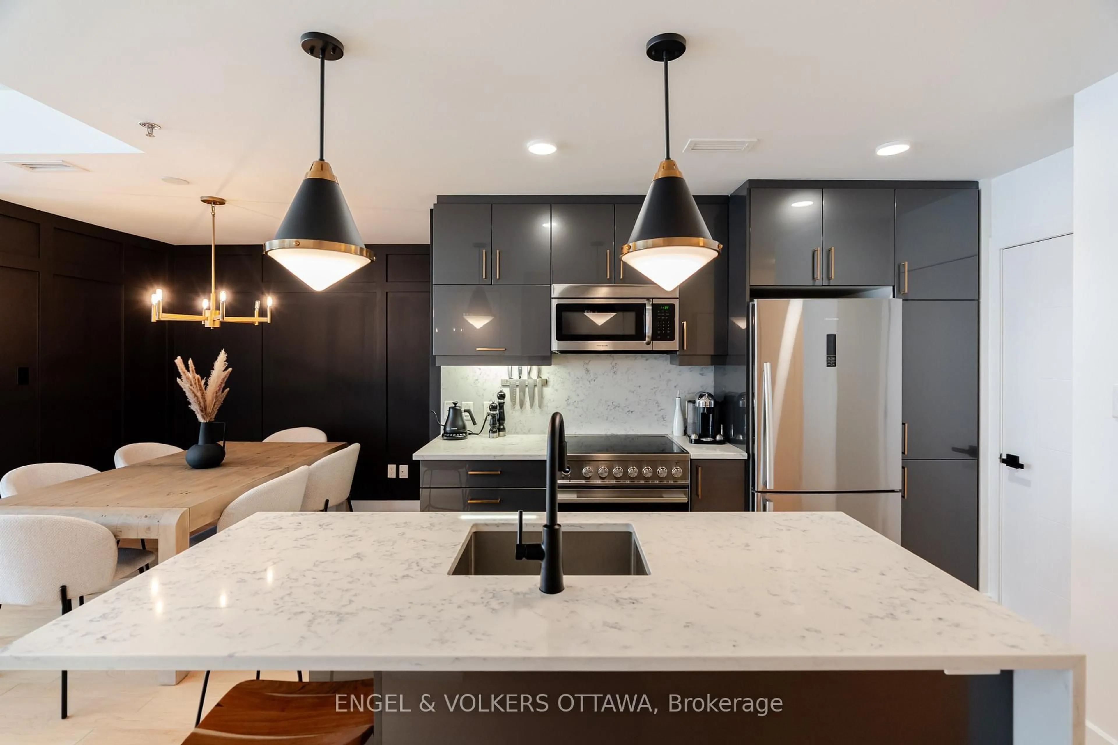 Contemporary kitchen, ceramic/tile floor for 197 Lisgar St #218, Ottawa Ontario K2P 0X5
