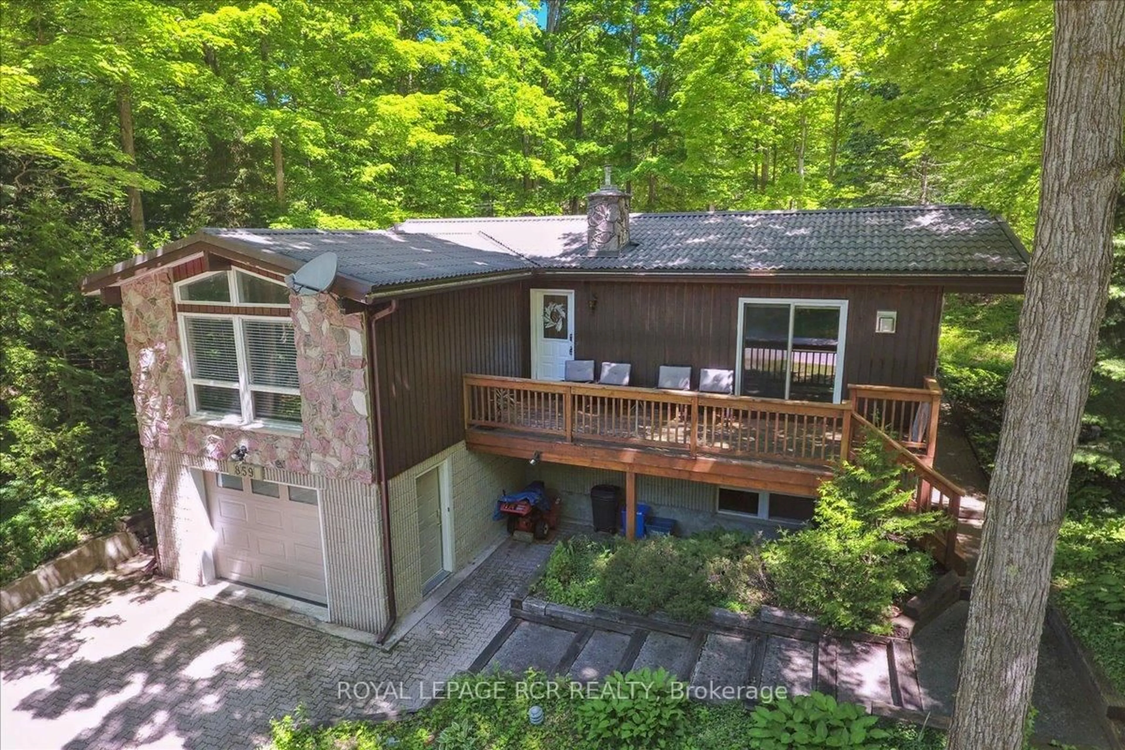A pic from outside/outdoor area/front of a property/back of a property/a pic from drone, unknown for 859 Sixth St, South Bruce Peninsula Ontario N0H 2G0