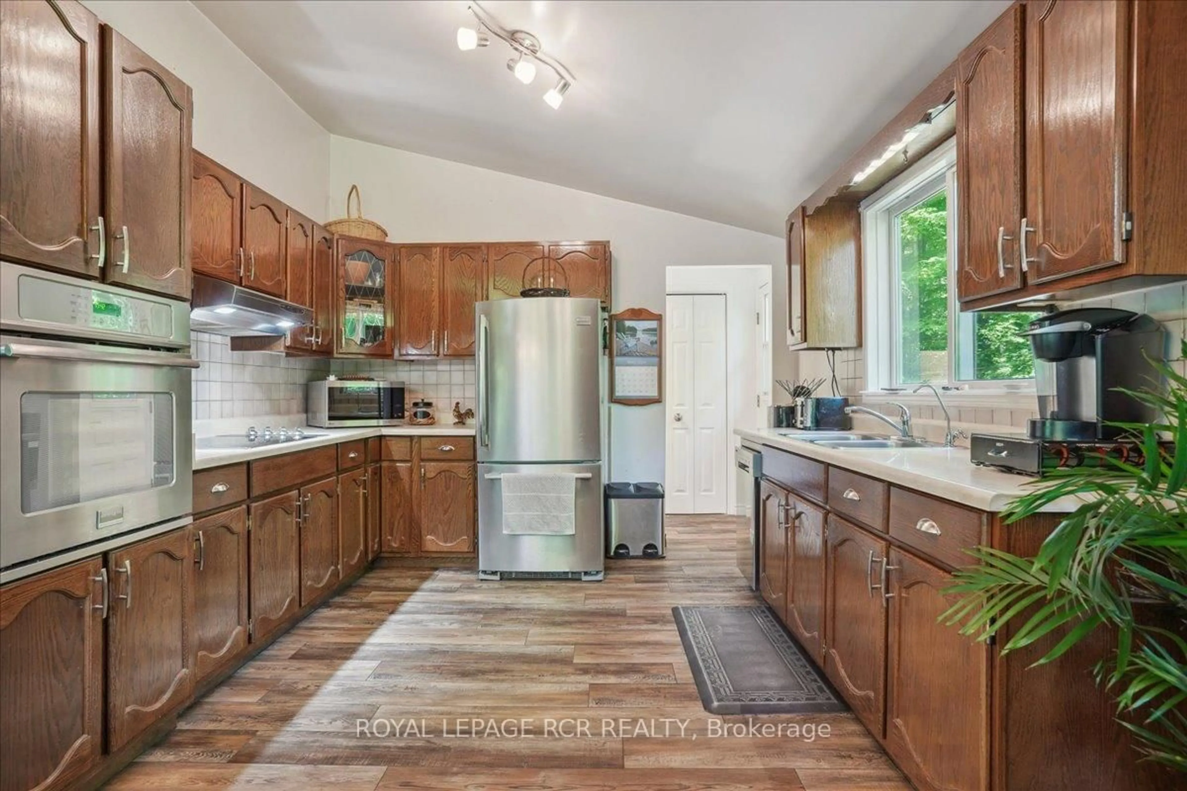 Open concept kitchen, unknown for 859 Sixth St, South Bruce Peninsula Ontario N0H 2G0