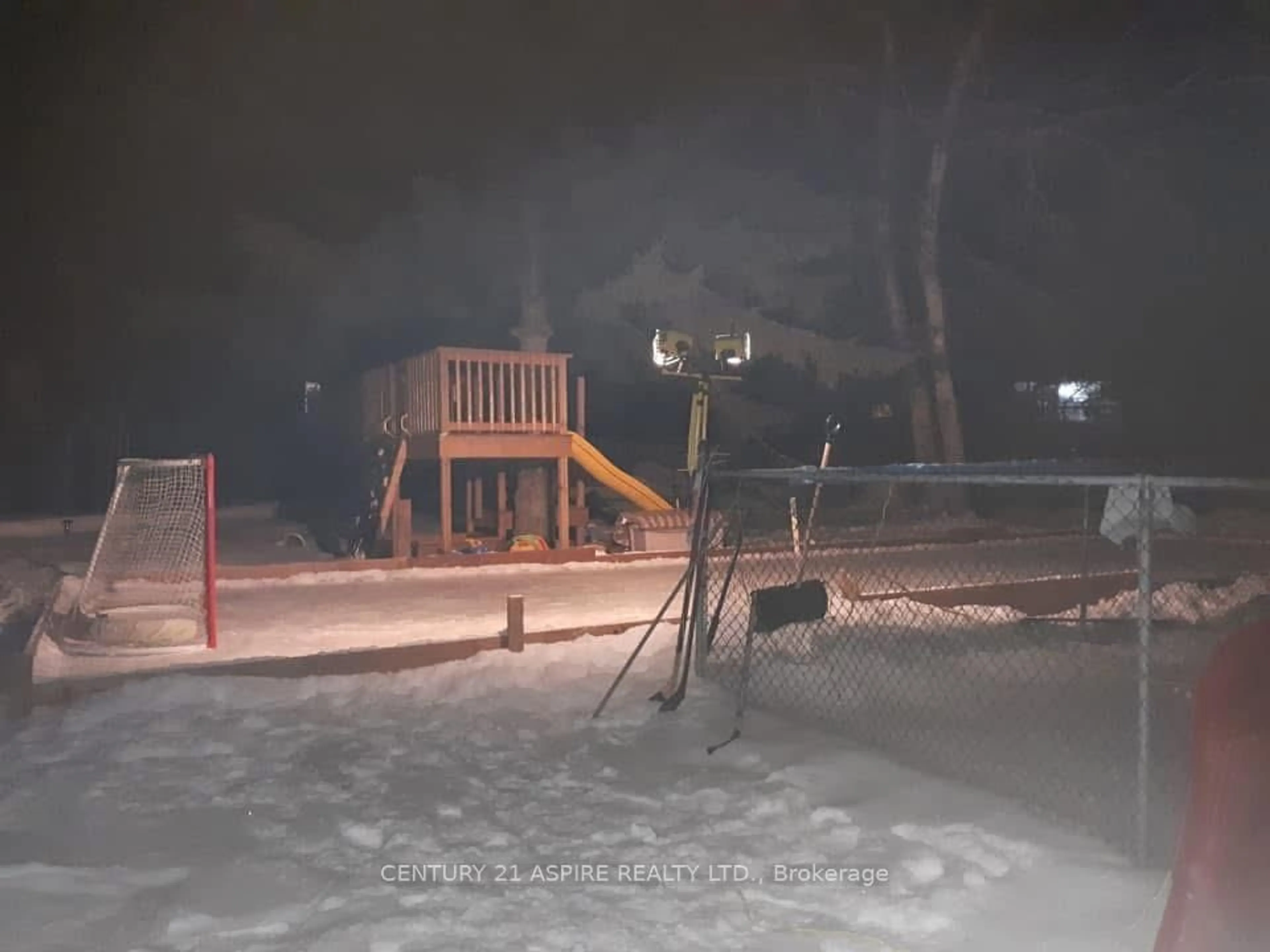 Blurry image for 9 James St, Petawawa Ontario K8H 3B4