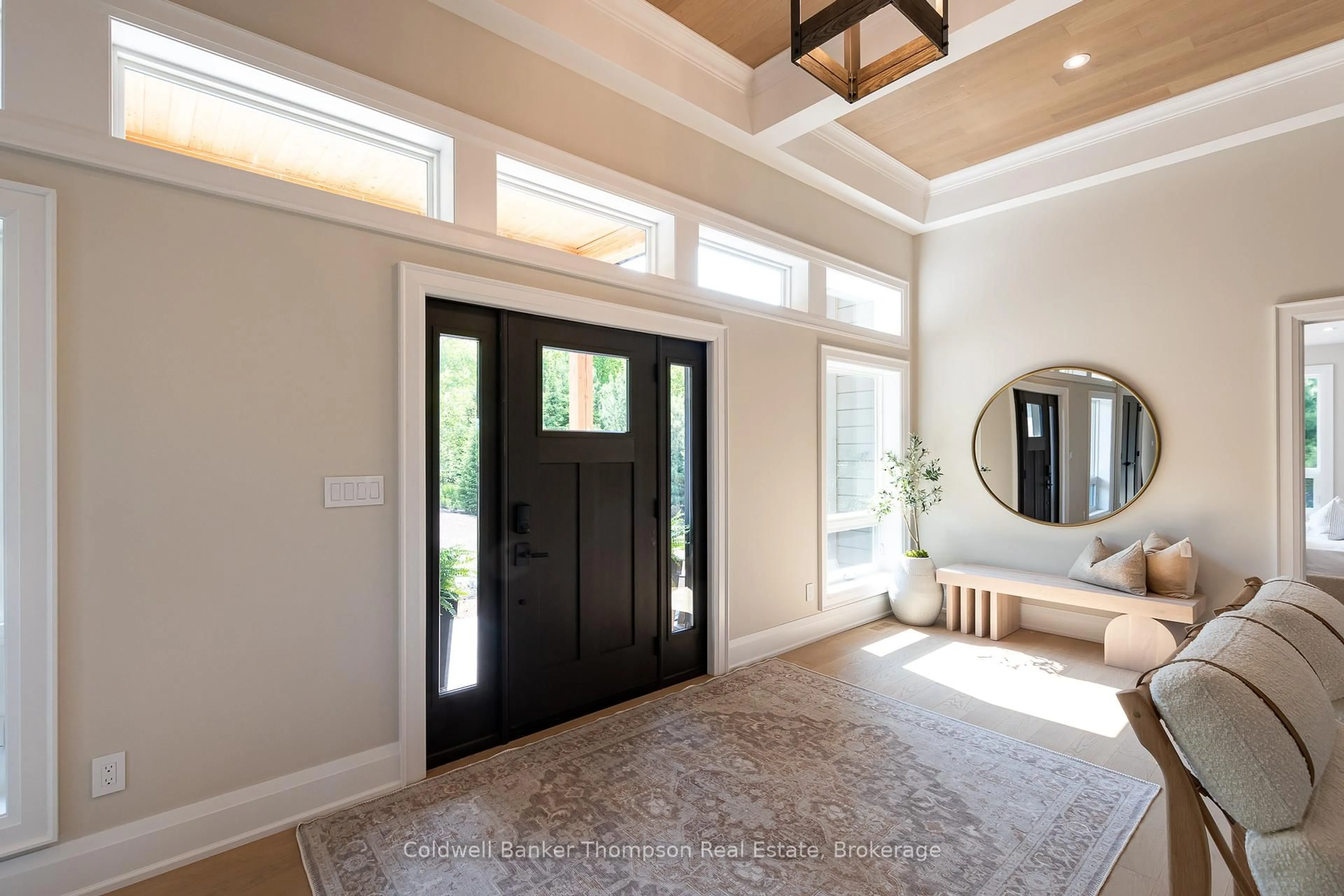 Indoor entryway for 175 Springfield Rd, Huntsville Ontario P1H 0A5