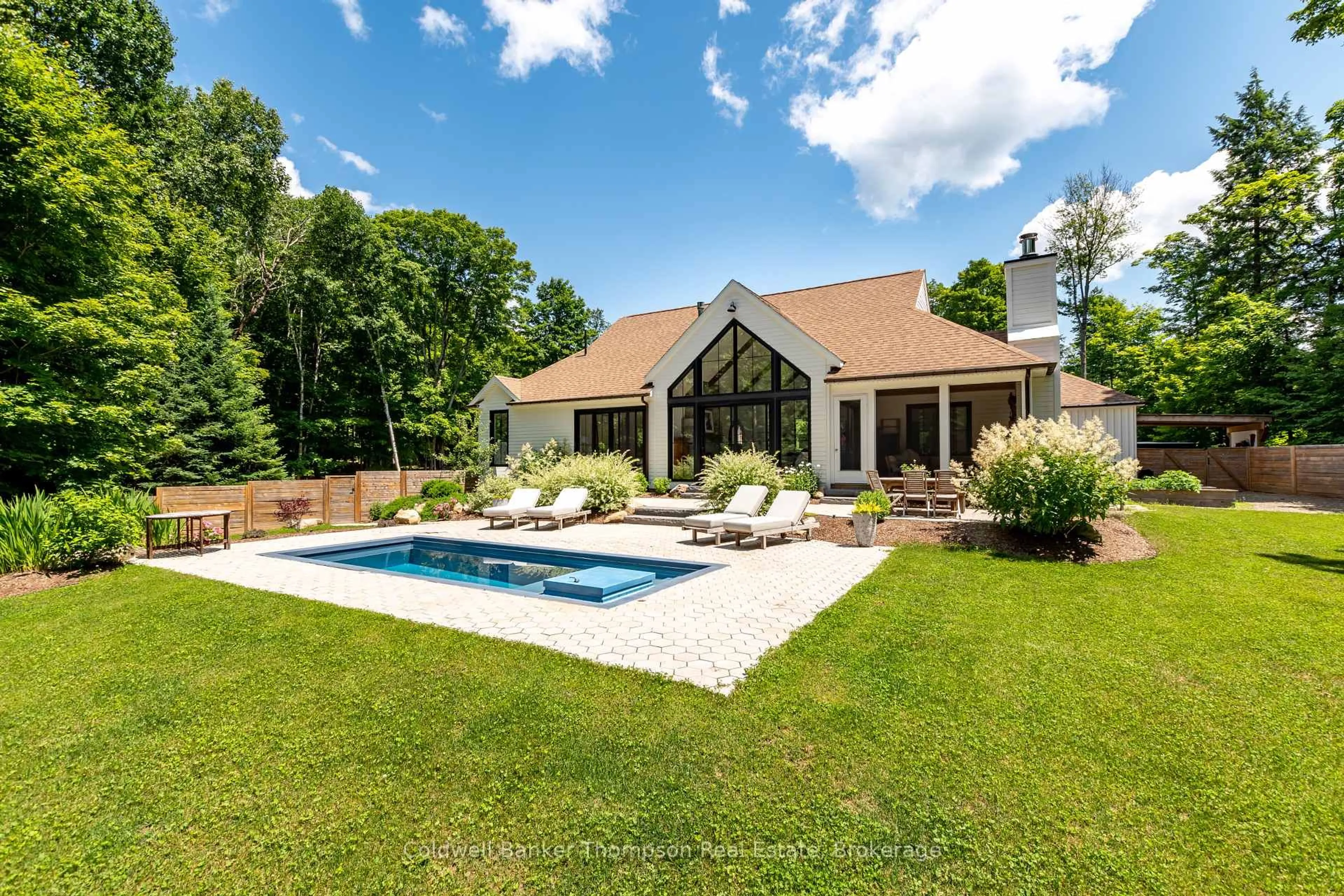 Unknown for 350 Skyhills Rd, Huntsville Ontario P1H 2N5