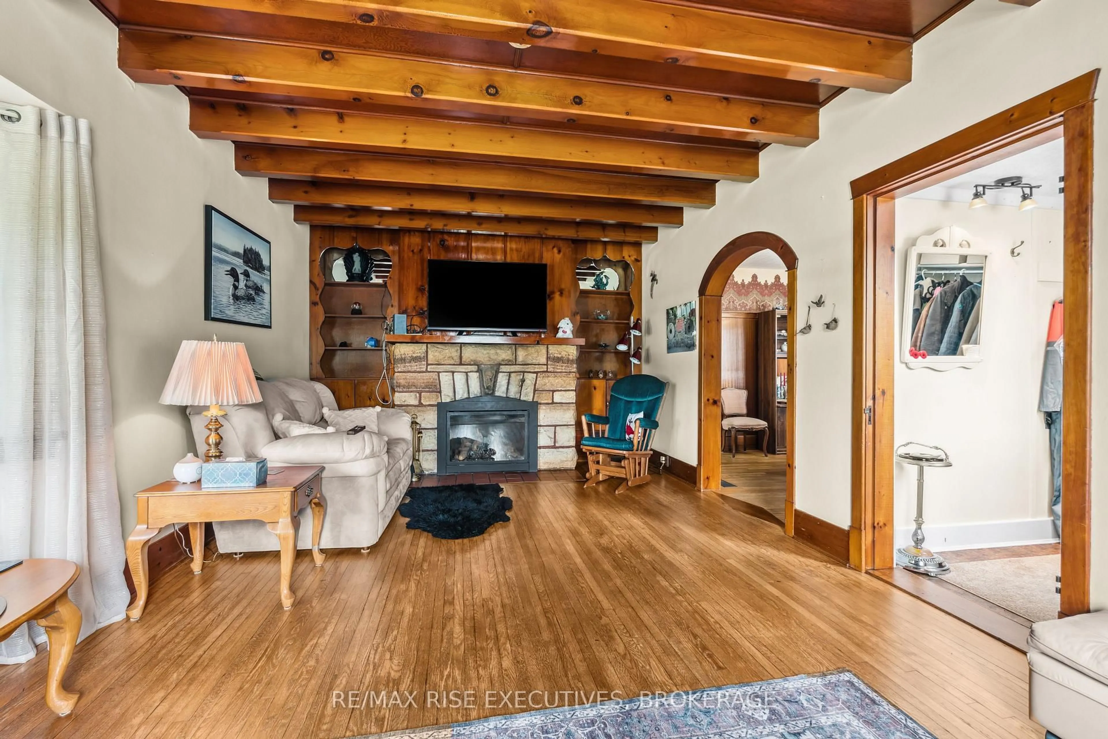 Unknown for 204 R33, Rideau Lakes Ontario K0G 1V0