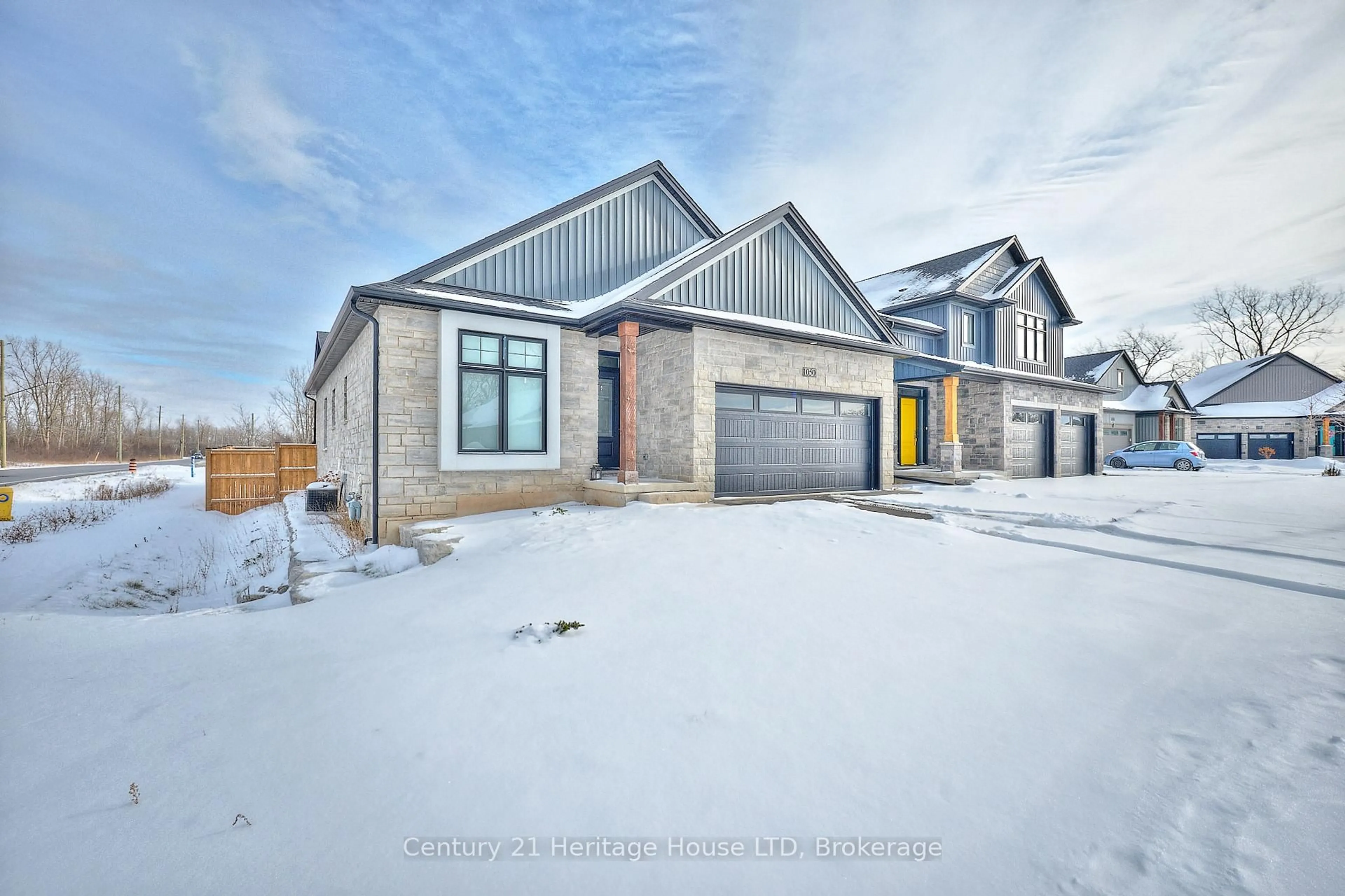 Home with brick exterior material, street for 1050 Kettle Crt, Fort Erie Ontario L2A 0E7