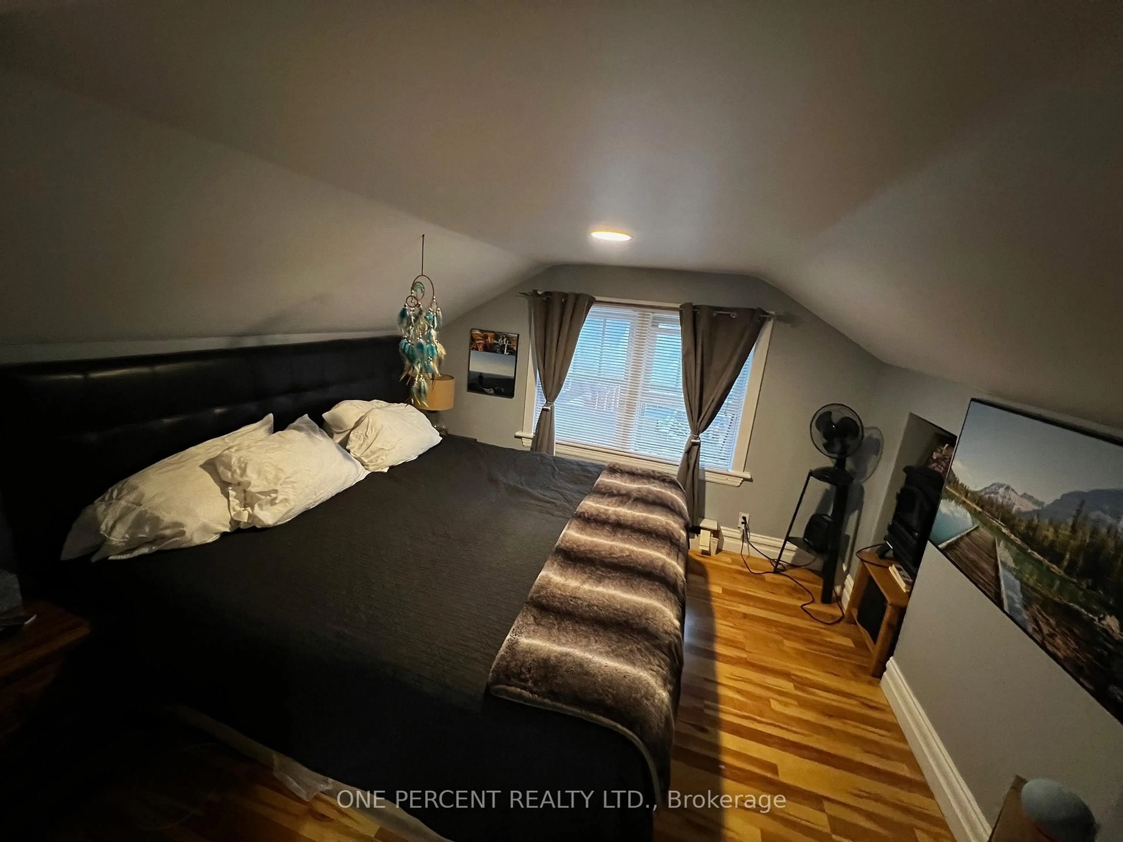 A pic of a room for 341 Antwerp Ave, Greater Sudbury Ontario P3C 4M8